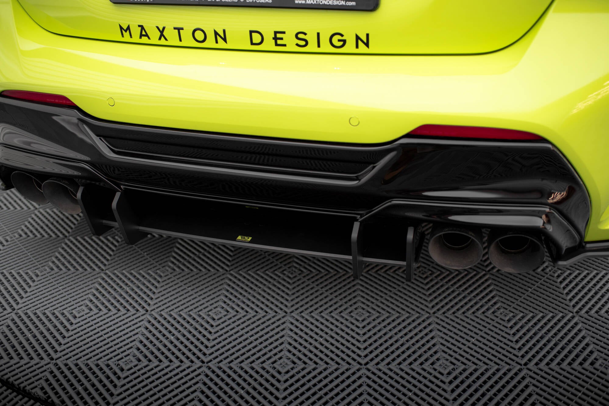 Maxton Design Street Pro Heckschürze V.3 passend für BMW 1er M-Paket / M135i / 128ti F40