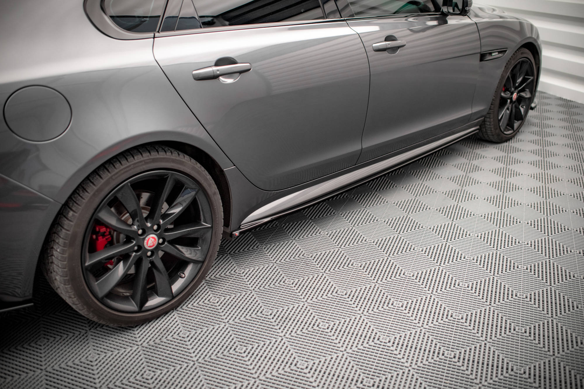 Maxton Design Street+ Seitenschweller Leisten passend für Jaguar XF R-Sport X260 schwarz Hochglanz