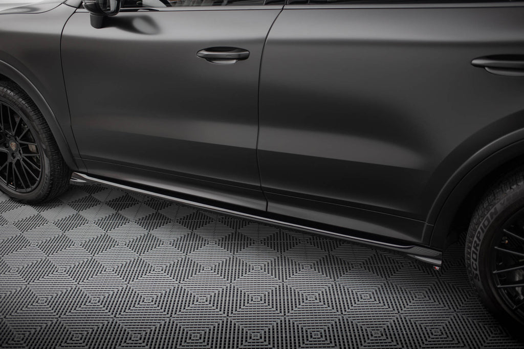 Maxton Design Street+ Seitenschweller Leisten passend für V.1 passend für Porsche Cayenne SUV / Coupe Mk3 Facelift schwarz Hochglanz