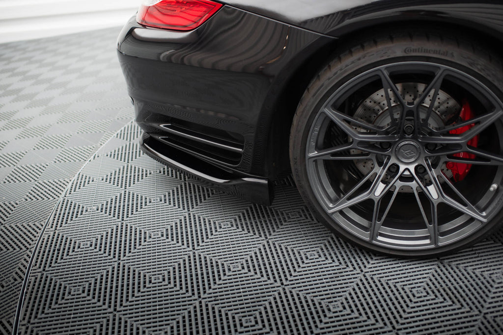Maxton Design Street+ Mittlerer Diffusor RACE passend für Porsche 911 Turbo 997 schwarz Hochglanz
