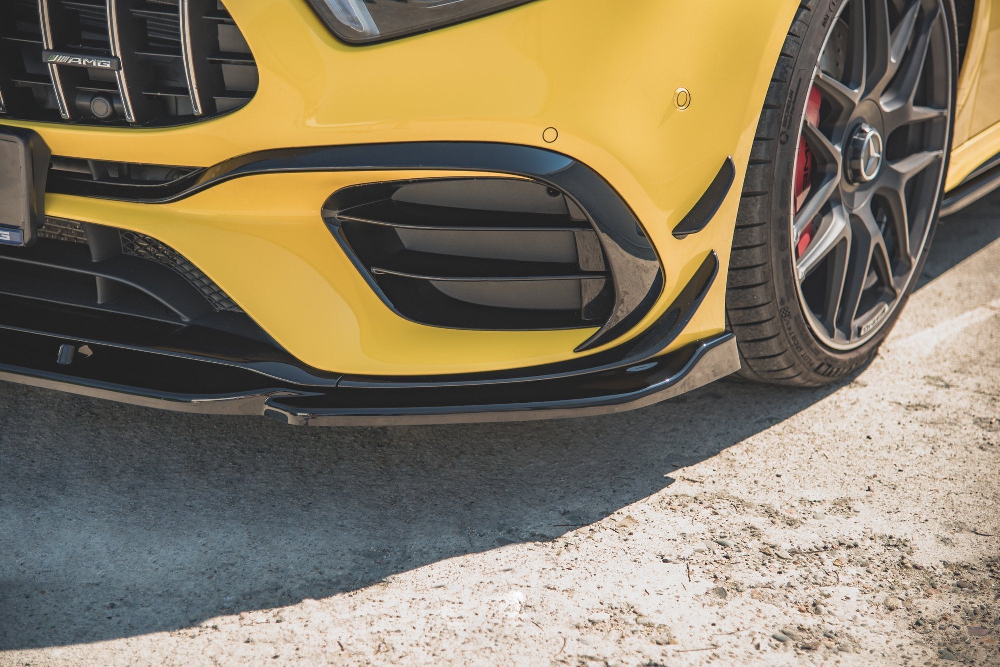 Maxton Design Street+ Spoilerlippe Front Ansatz V.2 passend für Mercedes-AMG A 45 S Aero Pack W177 schwarz Hochglanz
