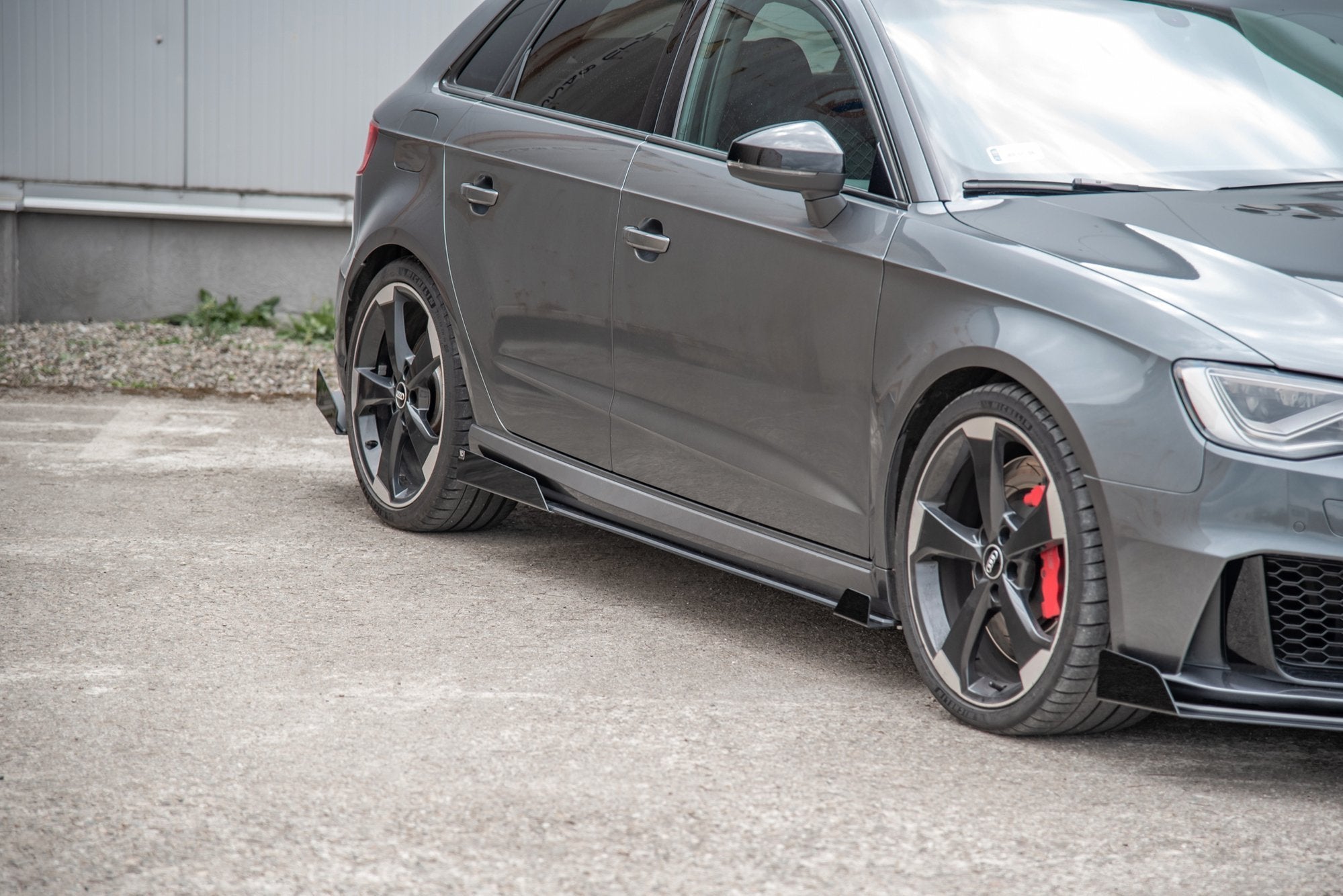 Maxton Design Street Pro Street+ Seitenschweller Leisten + Flaps passend für Audi RS3 8V Sportback schwarz Hochglanz