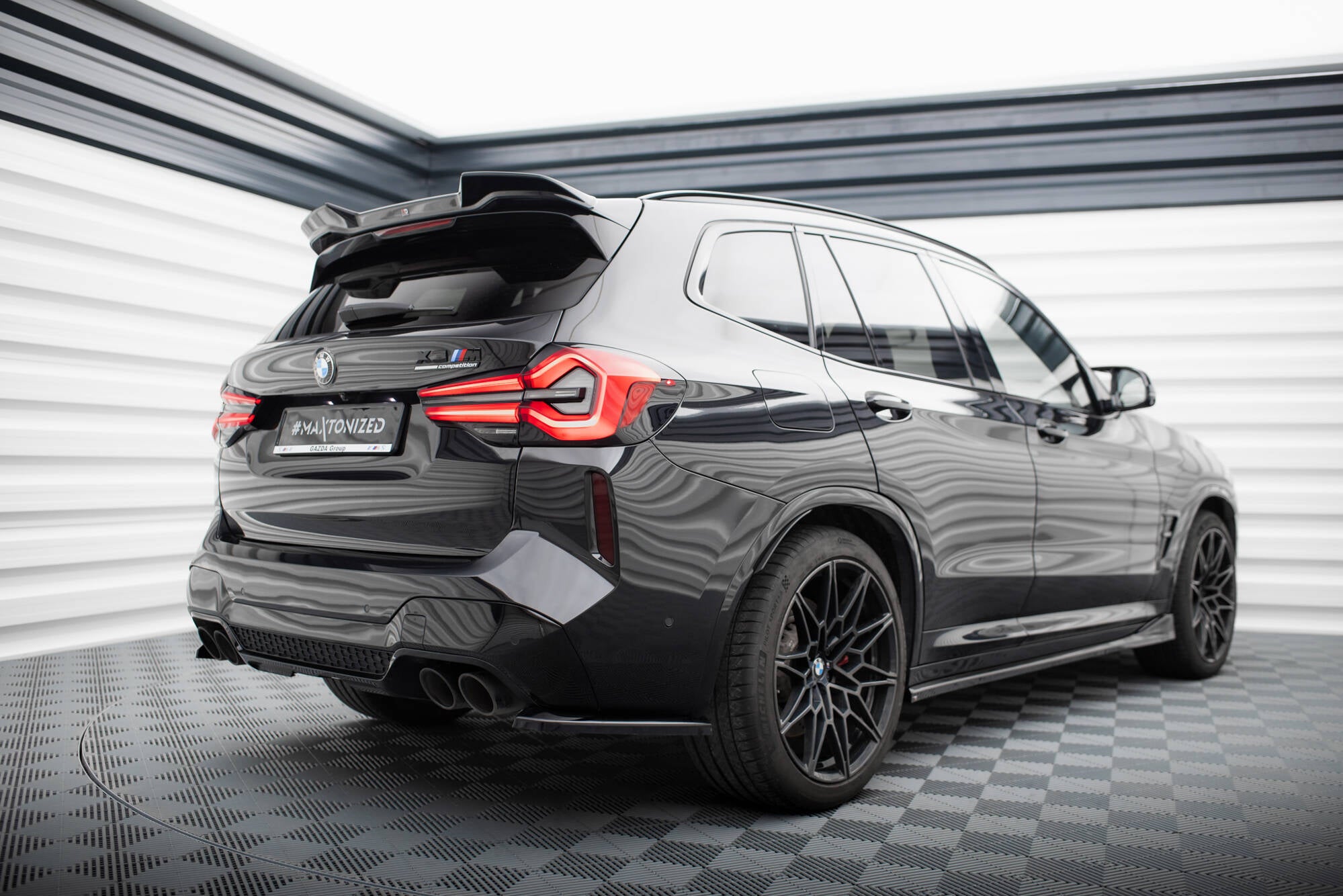 Maxton Design Heck Ansatz Flaps Diffusor V.1 passend für BMW X3 M F97 / F97 Facelift schwarz Hochglanz