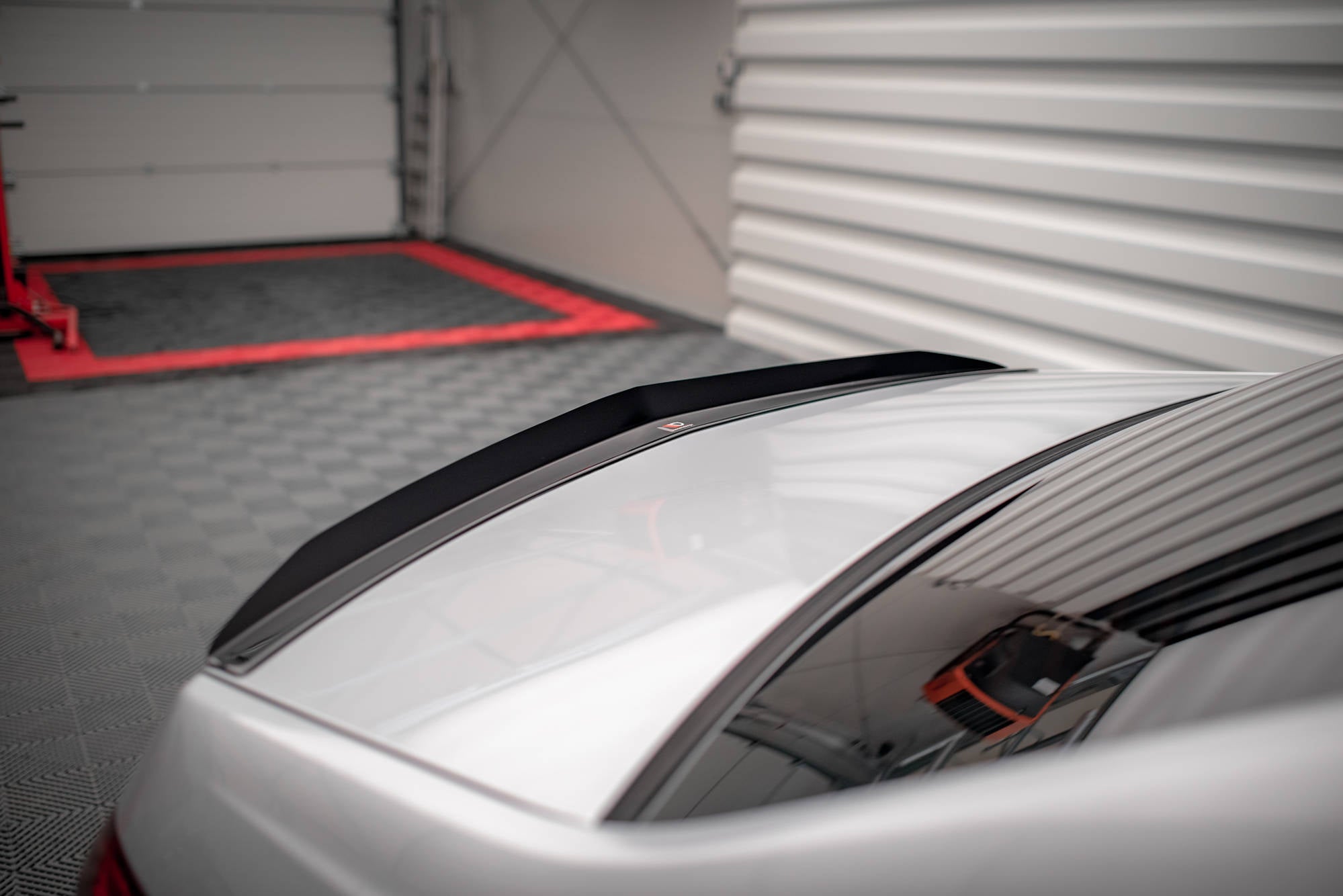 Maxton Design Spoiler CAP passend für Mercedes-Benz E63 AMG / AMG-Line / Standard Limousine W212 Facelift schwarz Hochglanz