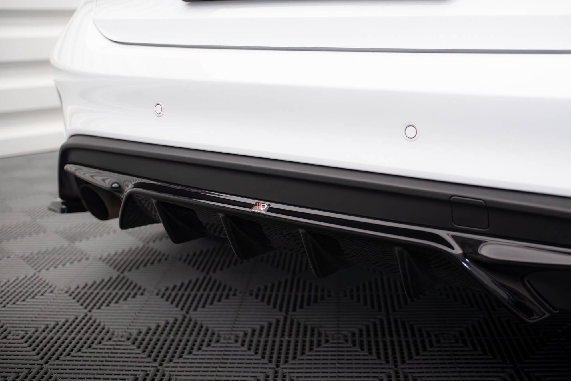 Maxton Design Diffusor Heck Ansatz V.2 passend für Ford Focus Hatchback ST Mk4 schwarz Hochglanz