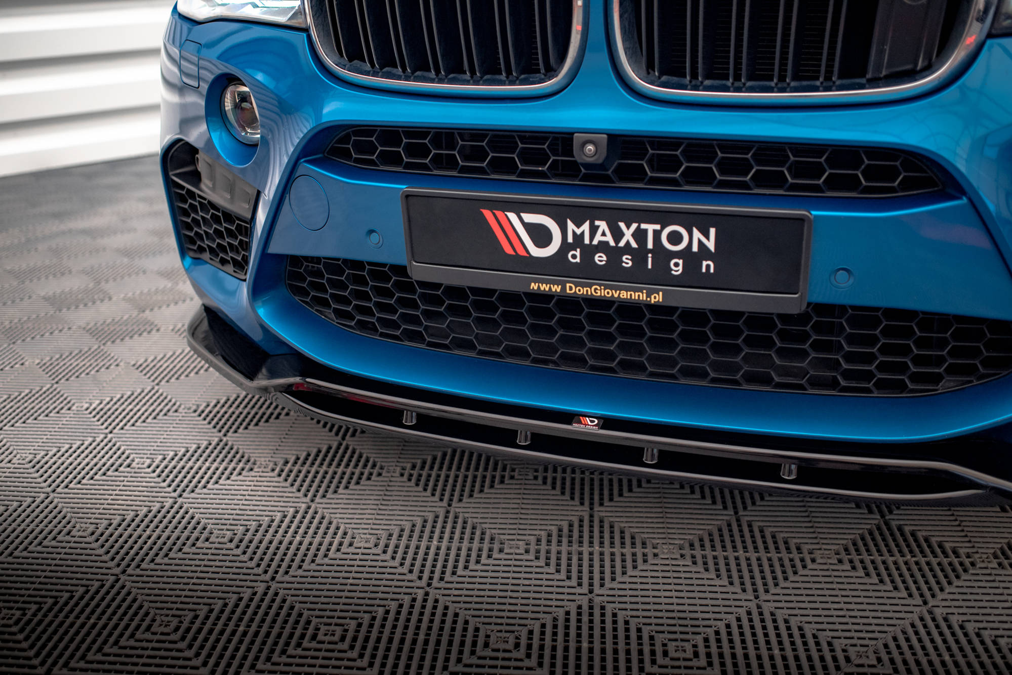 Maxton Design Street+ Spoilerlippe Front Ansatz V.2 passend für BMW X5 M F85 / X6 M F86 schwarz Hochglanz