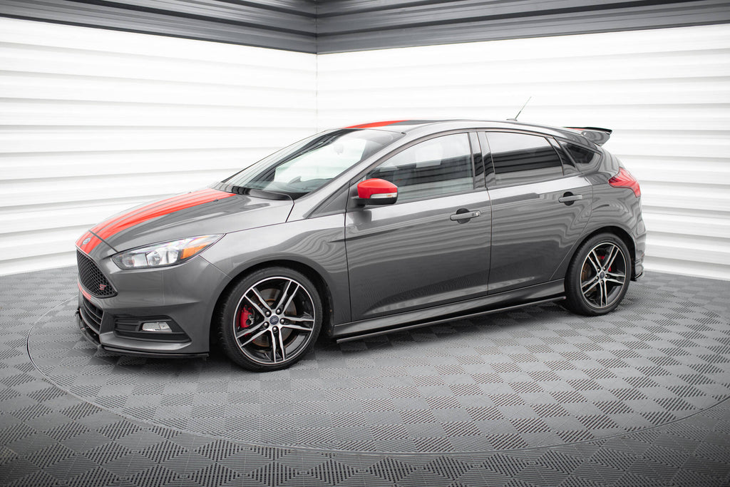 Maxton Design Street+ Seitenschweller Leisten passend für Ford Focus ST / ST-Line Hatchback / Kombi Mk3 / Mk3 Facelift schwarz Hochglanz