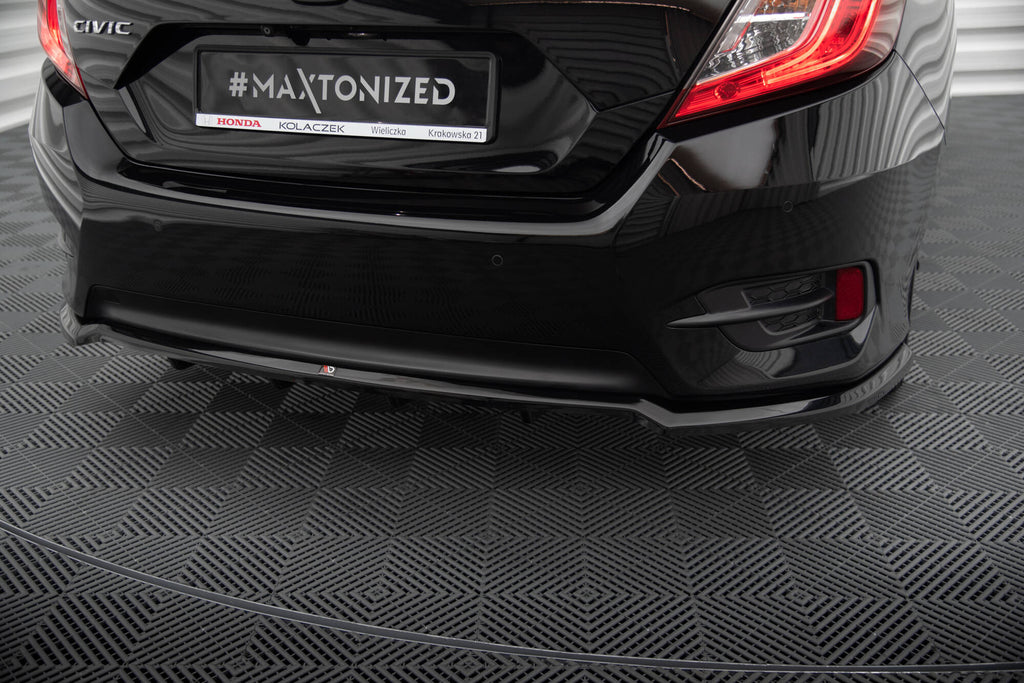 Maxton Design Street+ Mittlerer Diffusor RACE passend für Honda Civic Mk10 schwarz Hochglanz