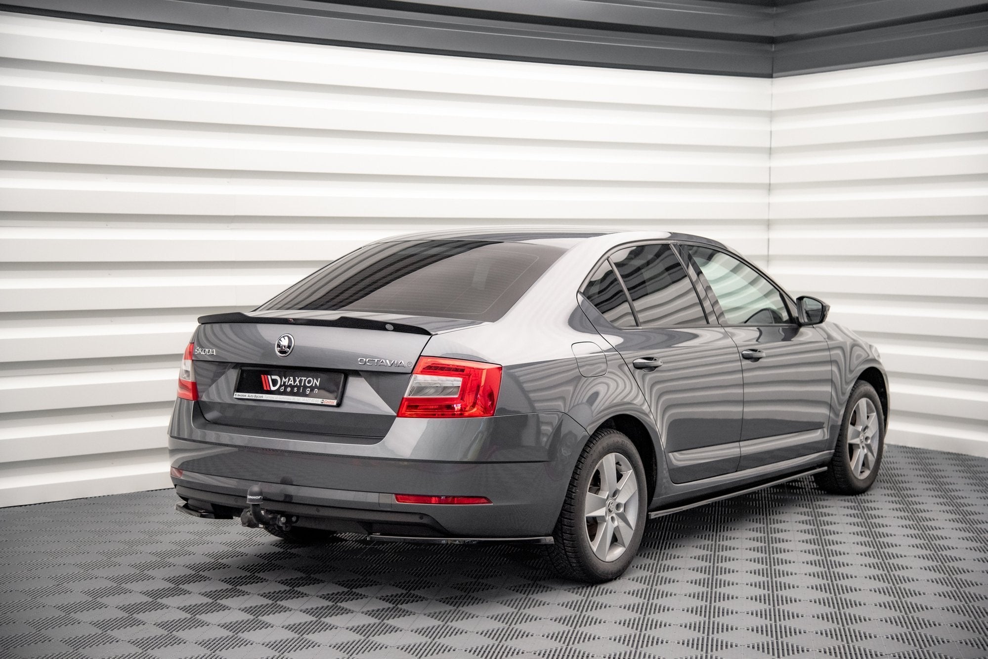 Maxton Design Spoiler CAP passend für Skoda Octavia Liftback Mk3 Facelift schwarz Hochglanz