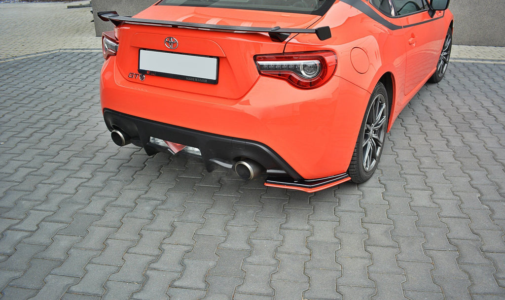 Maxton Design Heck Ansatz Flaps Diffusor V.2 passend für Toyota GT86 Facelift schwarz Hochglanz