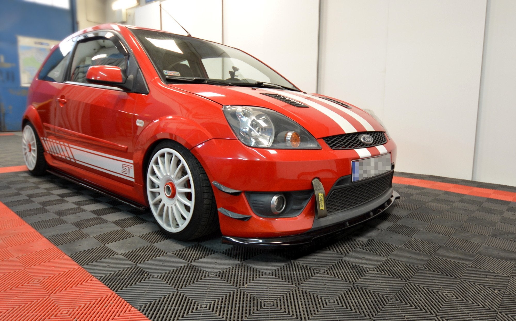 Maxton Design Stoßstangen Flaps Wings vorne Canards passend für Ford Fiesta ST Mk6