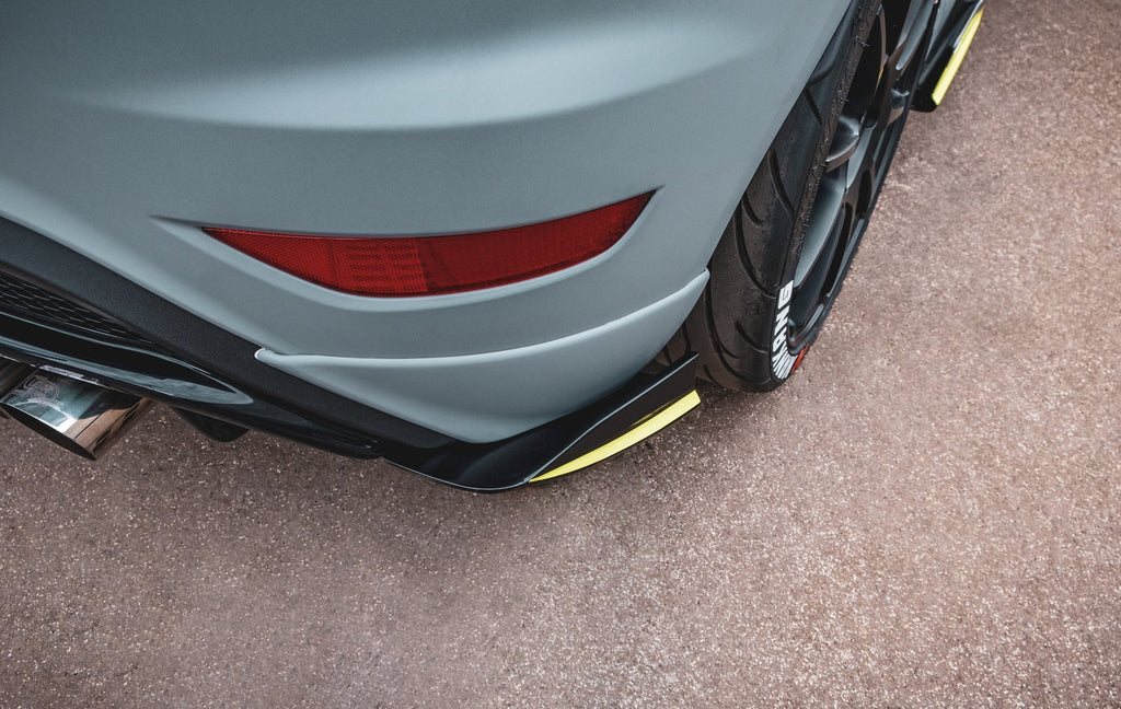 Maxton Design Heck Ansatz Flaps Diffusor passend für Ford Fiesta 7 ST Facelift