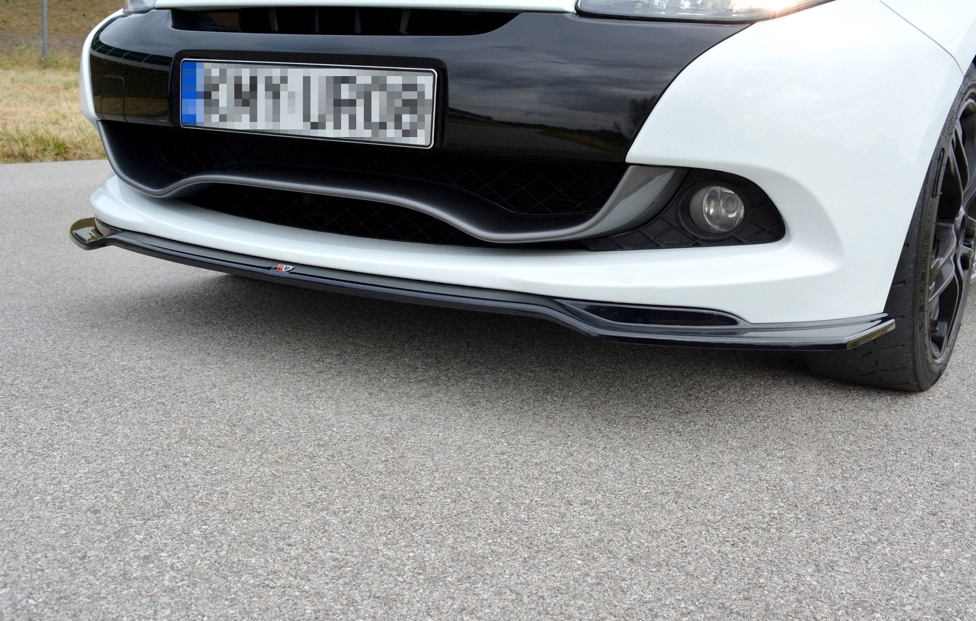 Maxton Design Front Ansatz V.1 für RENAULT CLIO MK3 RS FACELIFT Carbon Look