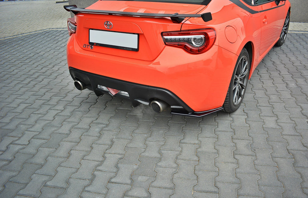Maxton Design Heck Ansatz Flaps Diffusor V.1 passend für Toyota GT86 Facelift schwarz Hochglanz