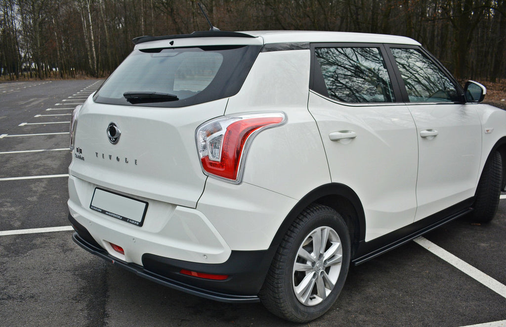 Maxton Design Spoiler CAP passend für SSANGYONG TIVOLI schwarz Hochglanz