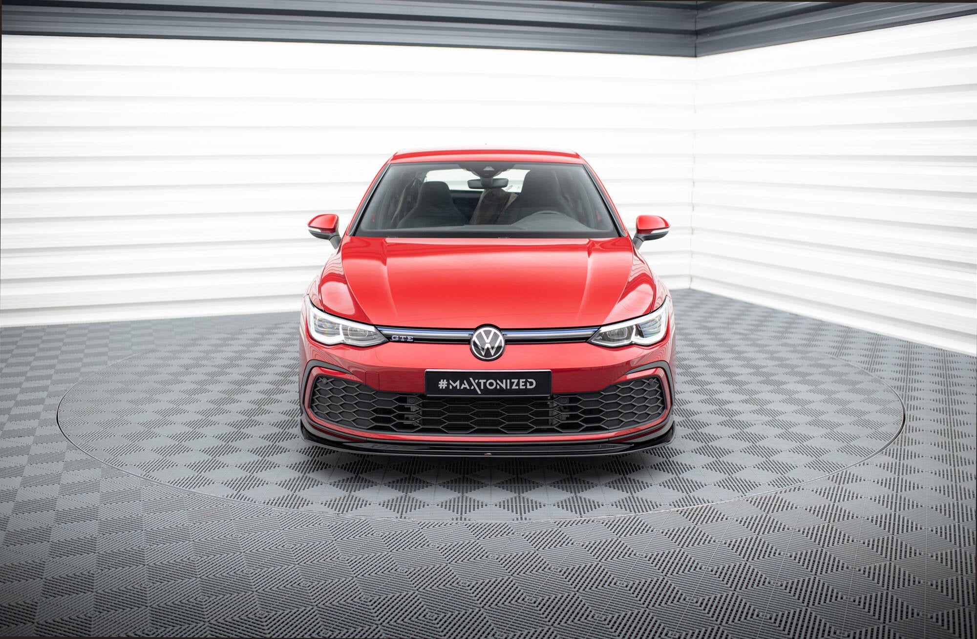 Maxton Design Street+ Spoilerlippe Front Ansatz V.5 passend für VW Golf GTI / GTE / GTD / R-Line Mk8 schwarz Hochglanz