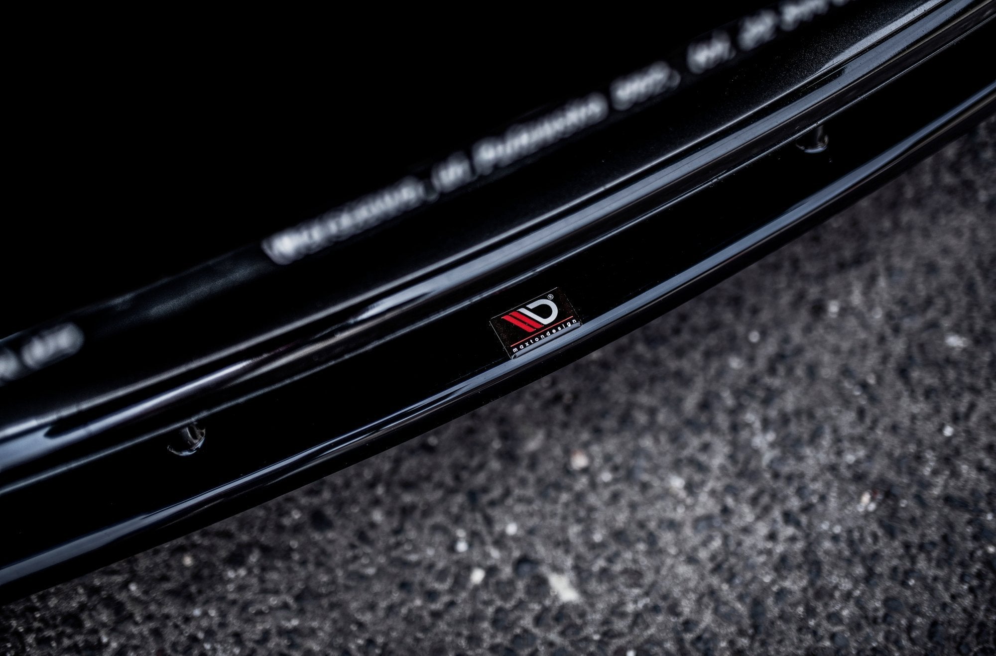 Maxton Design Street+ Spoilerlippe Front Ansatz passend für Lexus LS Mk4 Facelift schwarz Hochglanz