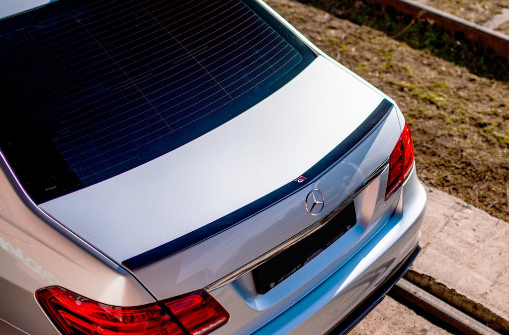 Maxton Design Spoiler CAP passend für Mercedes-Benz E63 AMG / AMG-Line / Standard Limousine W212 Facelift schwarz Hochglanz