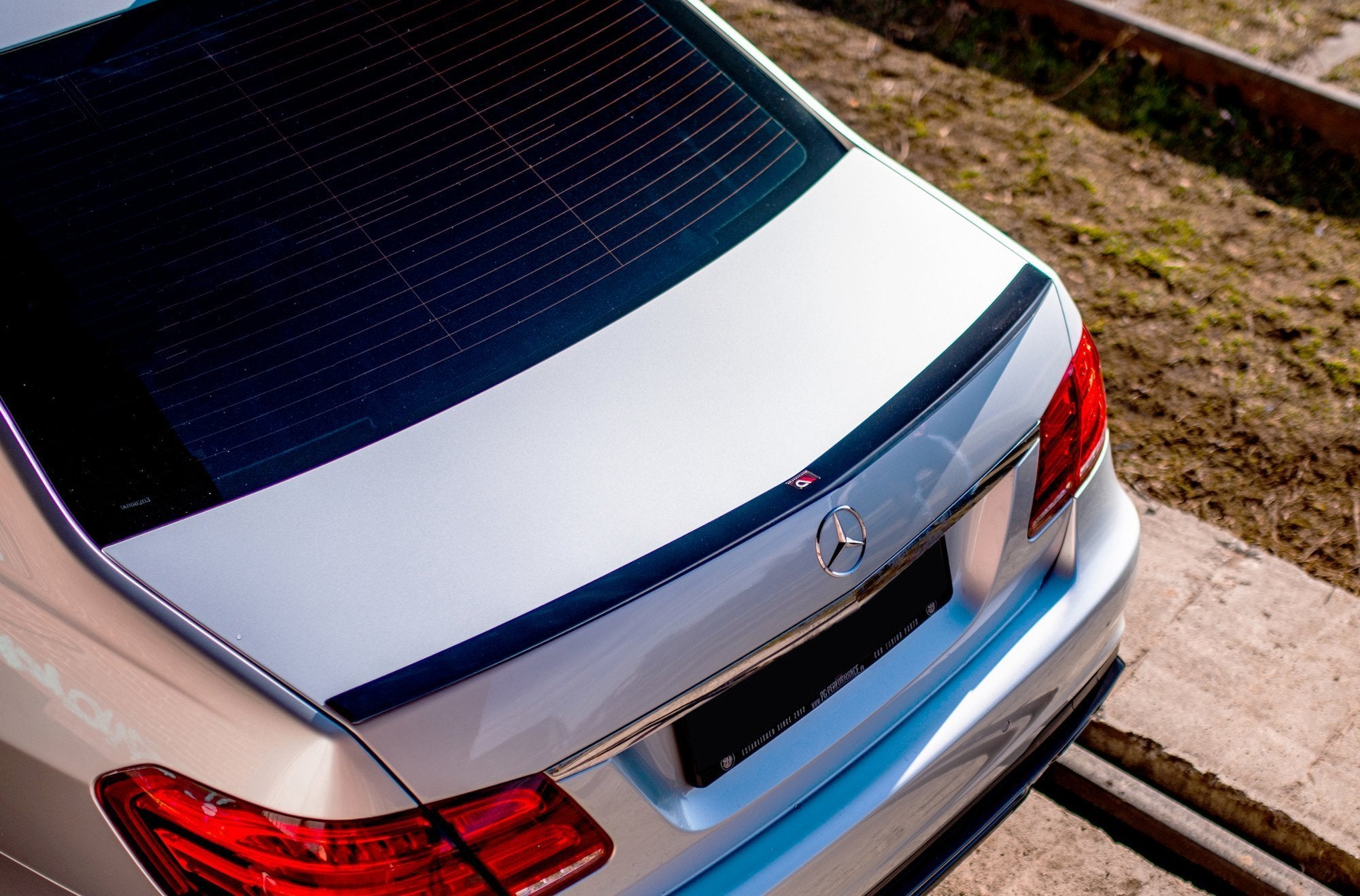 Maxton Design Spoiler CAP passend für Mercedes-Benz E63 AMG / AMG-Line / Standard Limousine W212 Facelift schwarz Hochglanz