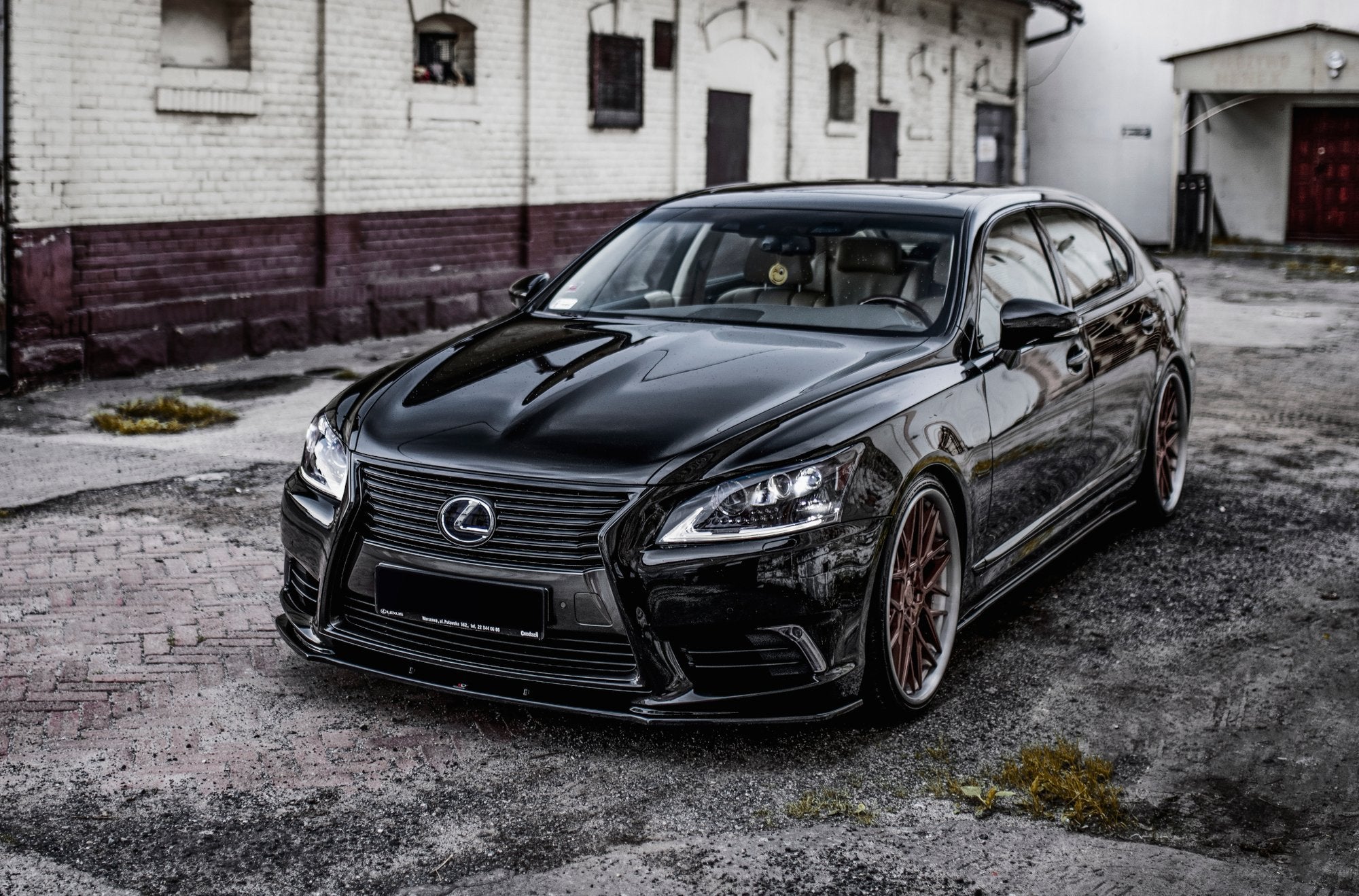 Maxton Design Street+ Spoilerlippe Front Ansatz passend für Lexus LS Mk4 Facelift schwarz Hochglanz