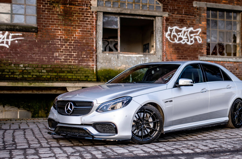 Maxton Design Street+ Seitenschweller Leisten passend für Mercedes-Benz E63 AMG / AMG-Line Limousine W212 Facelift schwarz Hochglanz