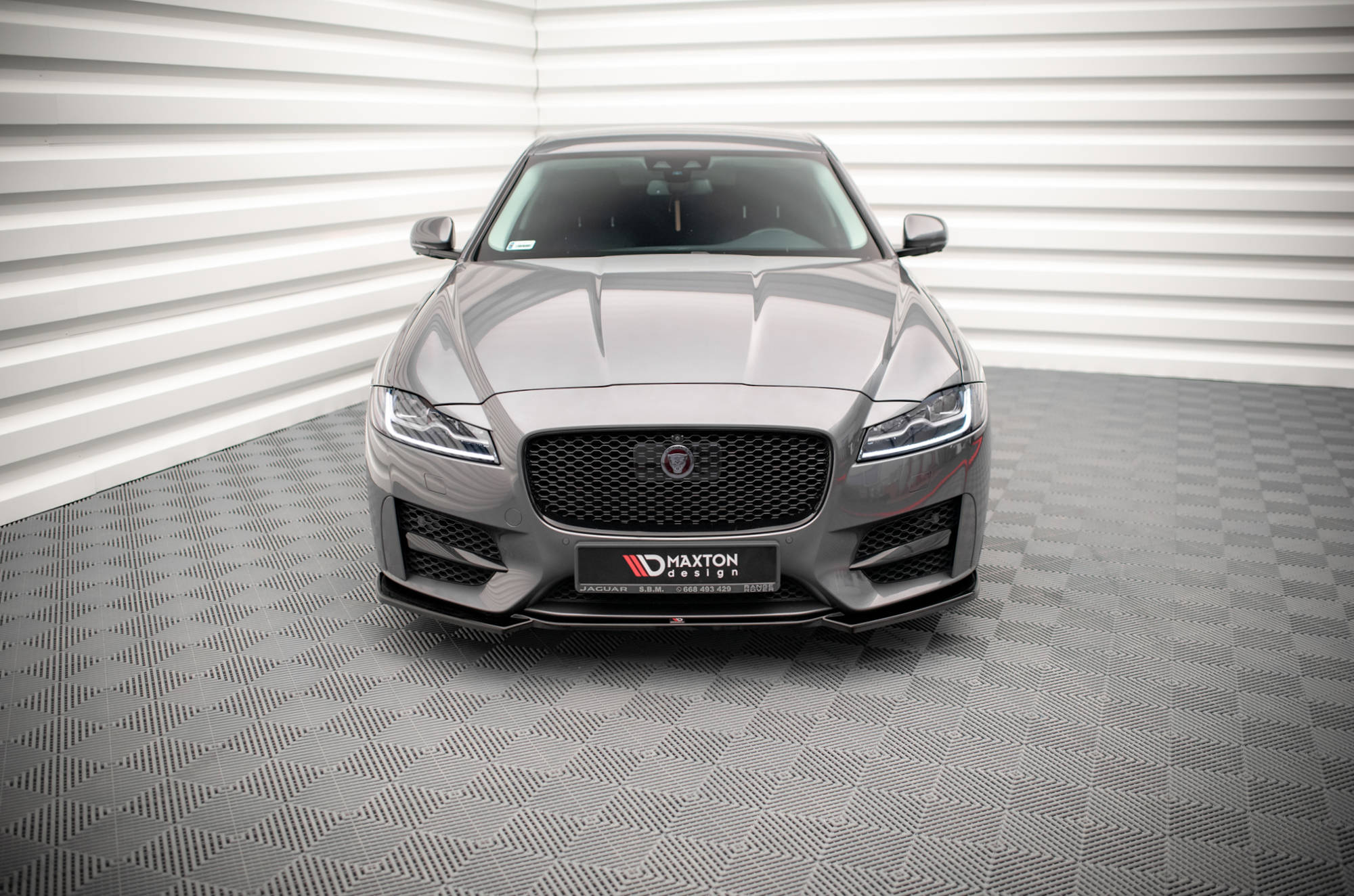 Maxton Design Street+ Spoilerlippe Front Ansatz V.1 passend für Jaguar XF R-Sport X260 schwarz Hochglanz