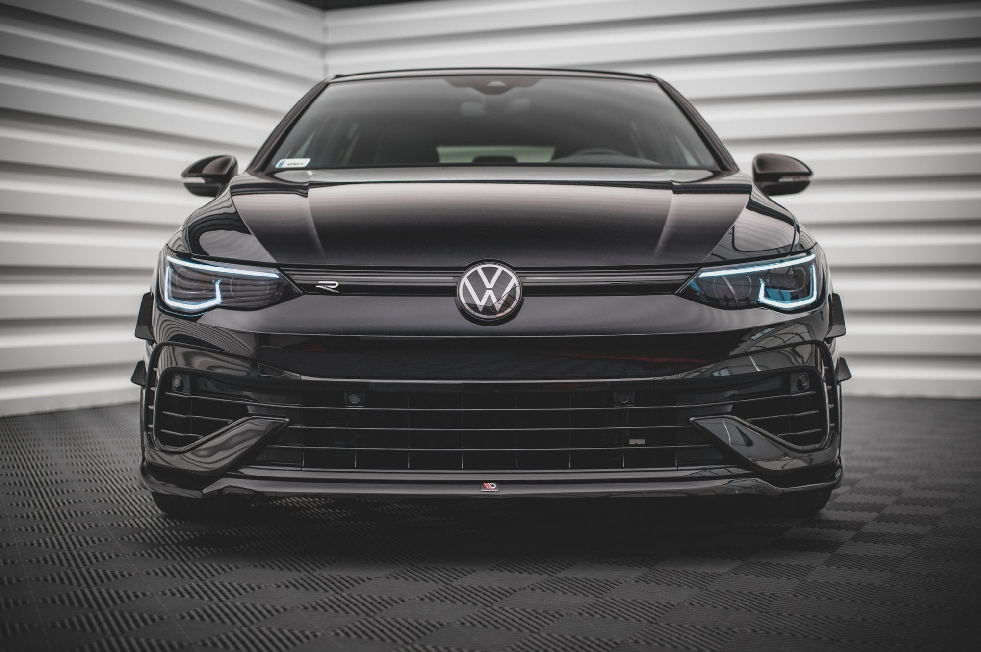 Maxton Design Street+ Spoilerlippe Front Ansatz V.6 passend für VW Golf R Hatchback / Variant Mk8 schwarz Hochglanz