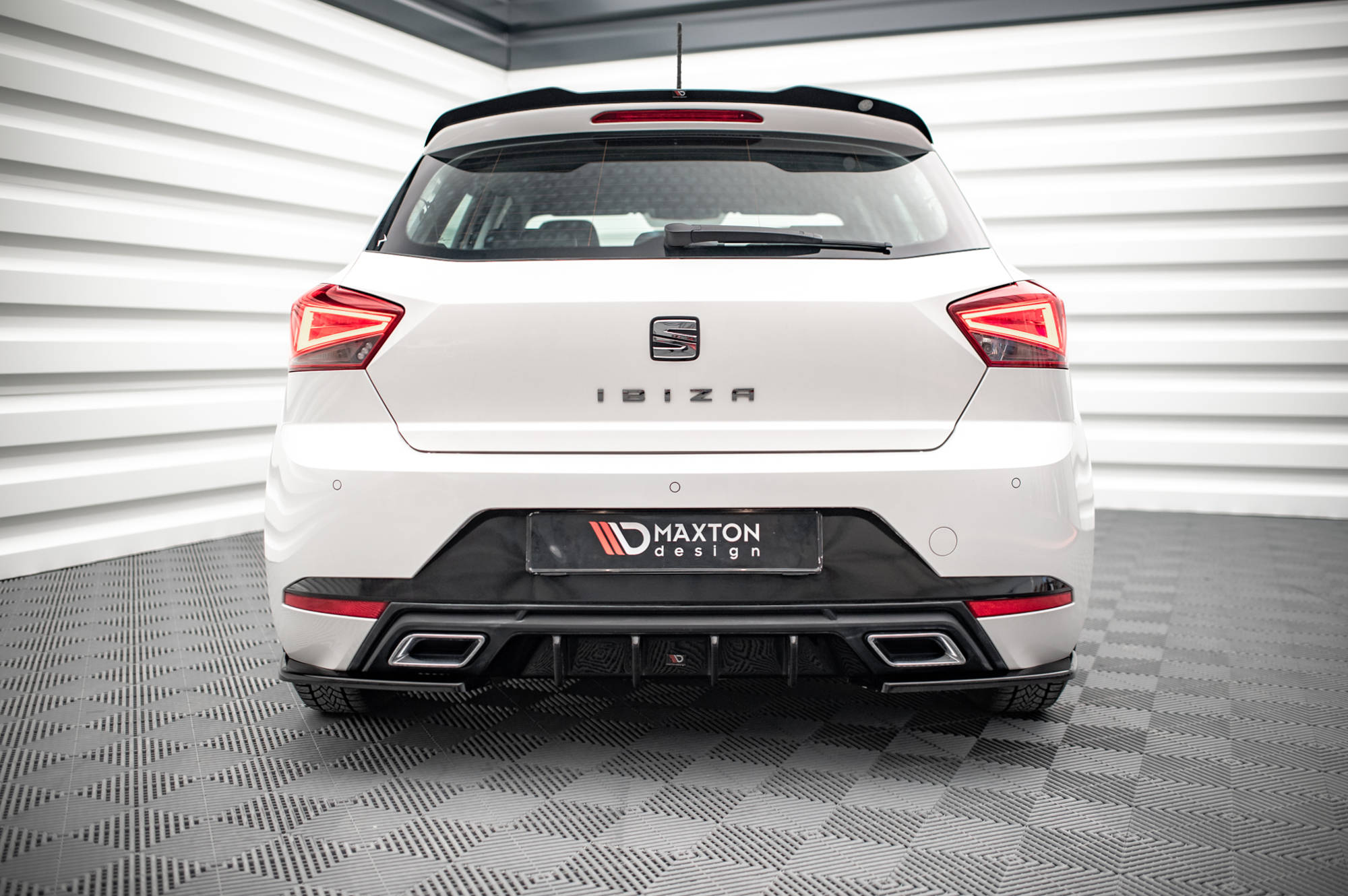 Maxton Design Diffusor Heck Ansatz passend für Seat Ibiza FR/ Standard Mk5 schwarz Hochglanz