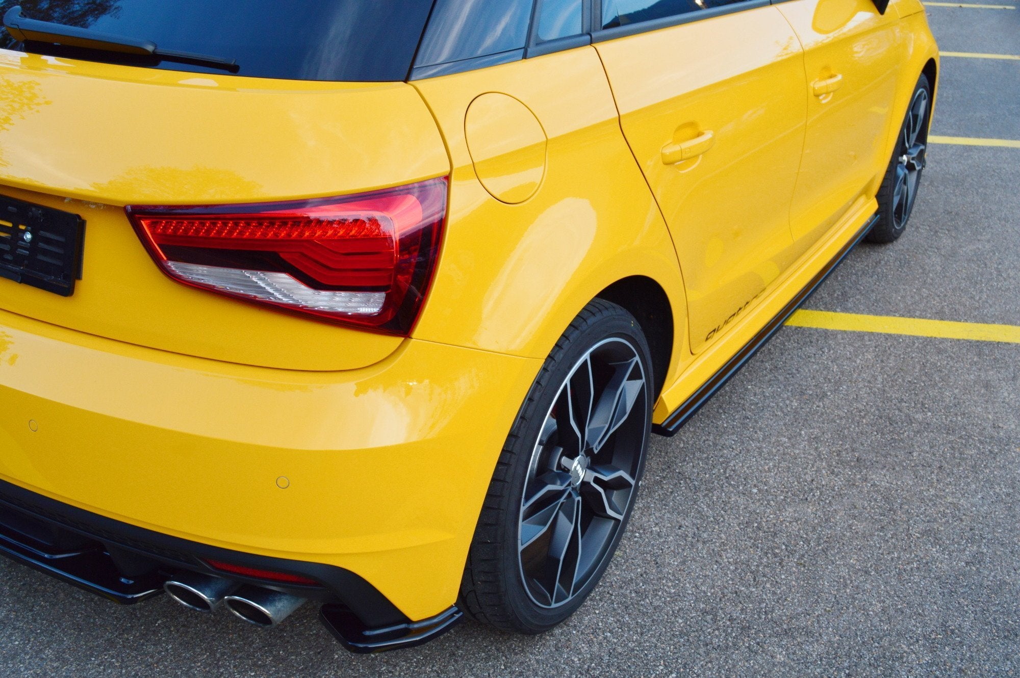 Maxton Design Street+ Seitenschweller Leisten passend für Audi S1 8X schwarz Hochglanz