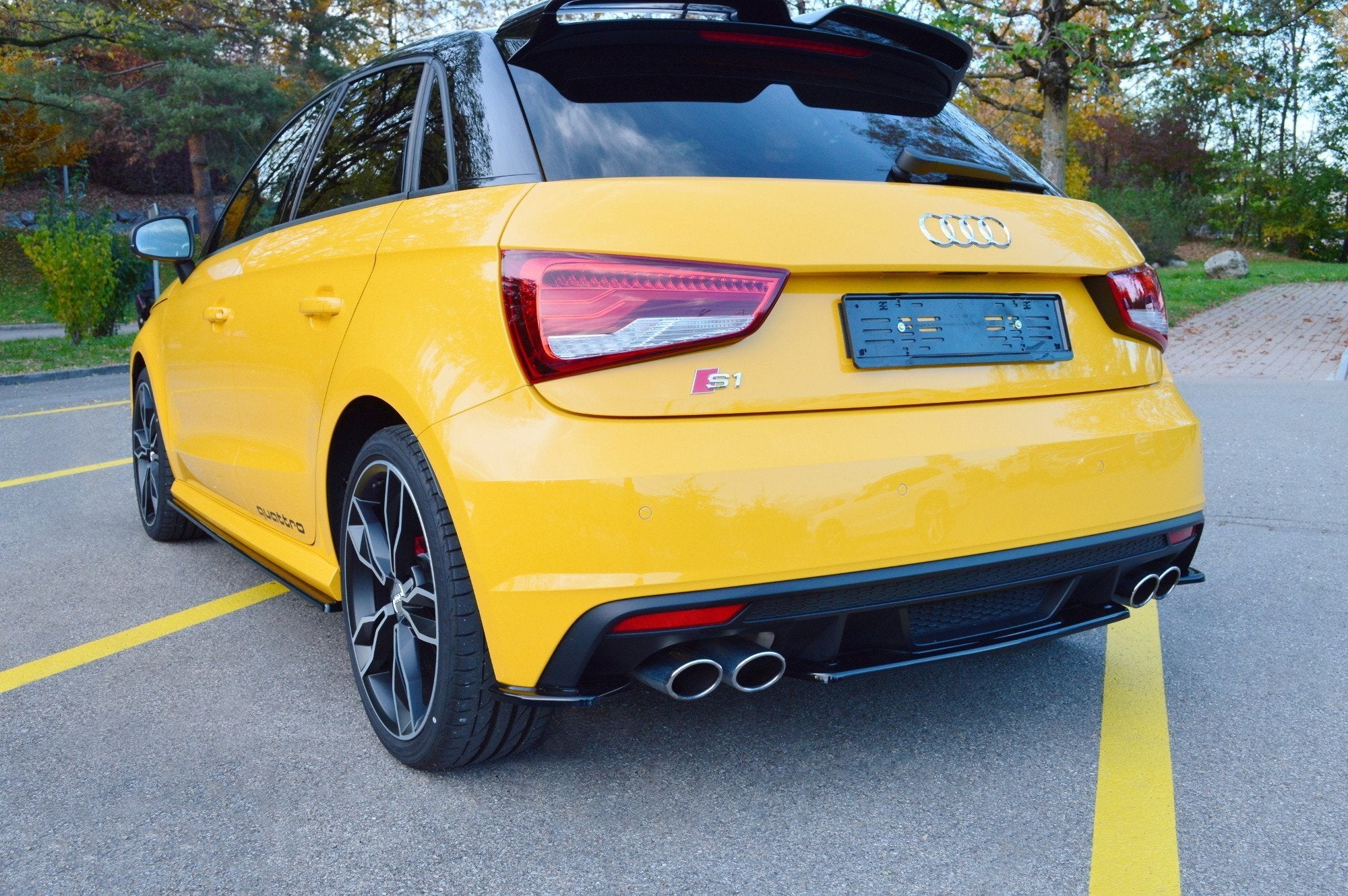 Maxton Design Heck Ansatz Flaps Diffusor passend für Audi S1 8X schwarz Hochglanz