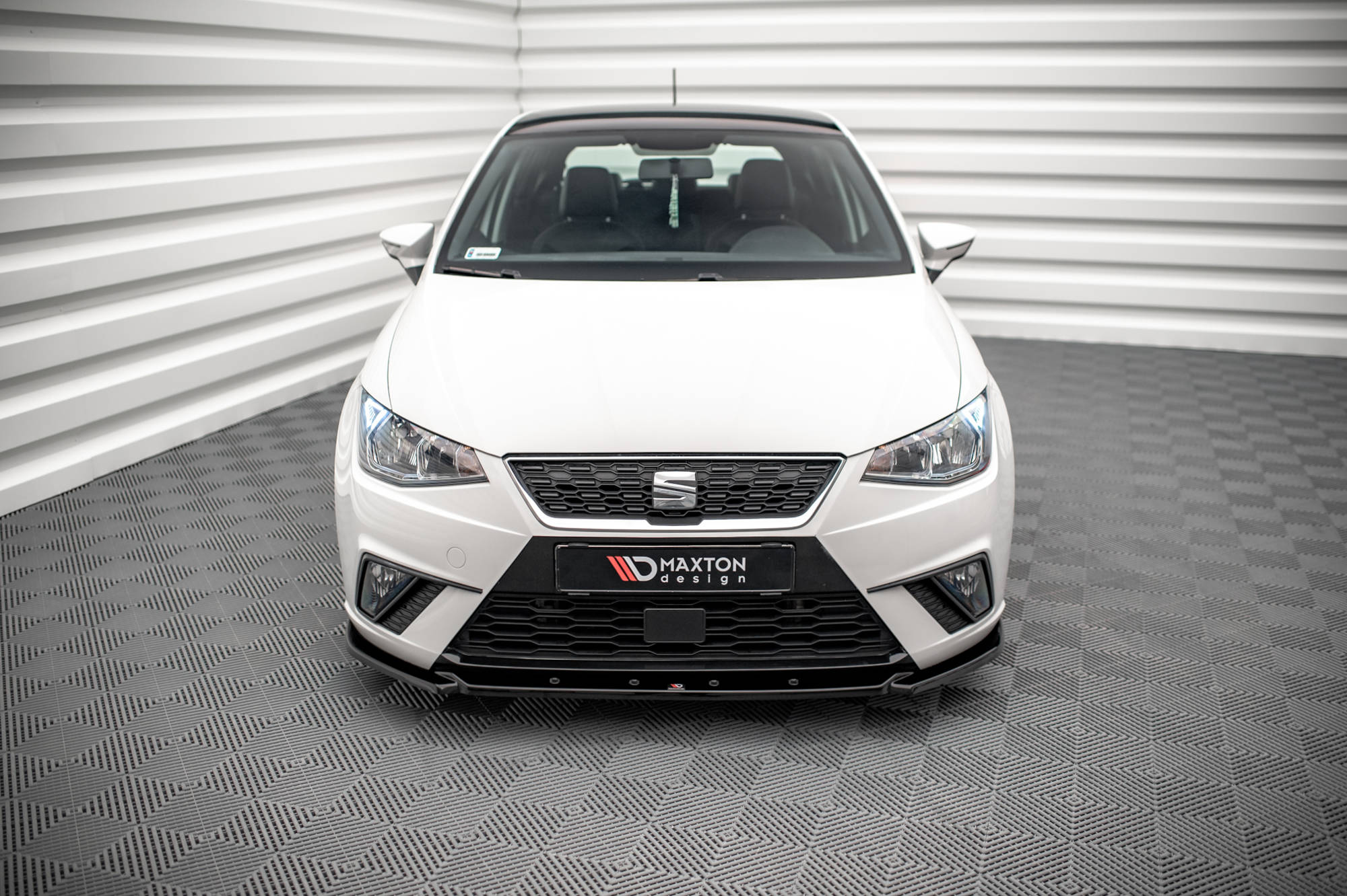 Maxton Design Street+ Spoilerlippe Front Ansatz V.2 passend für Seat Ibiza FR/ Standard Mk5 schwarz Hochglanz