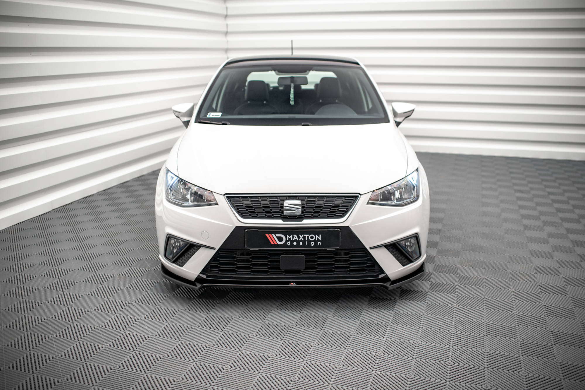 Maxton Design Street+ Spoilerlippe Front Ansatz V.3 passend für Seat Ibiza FR/ Standard Mk5 schwarz Hochglanz