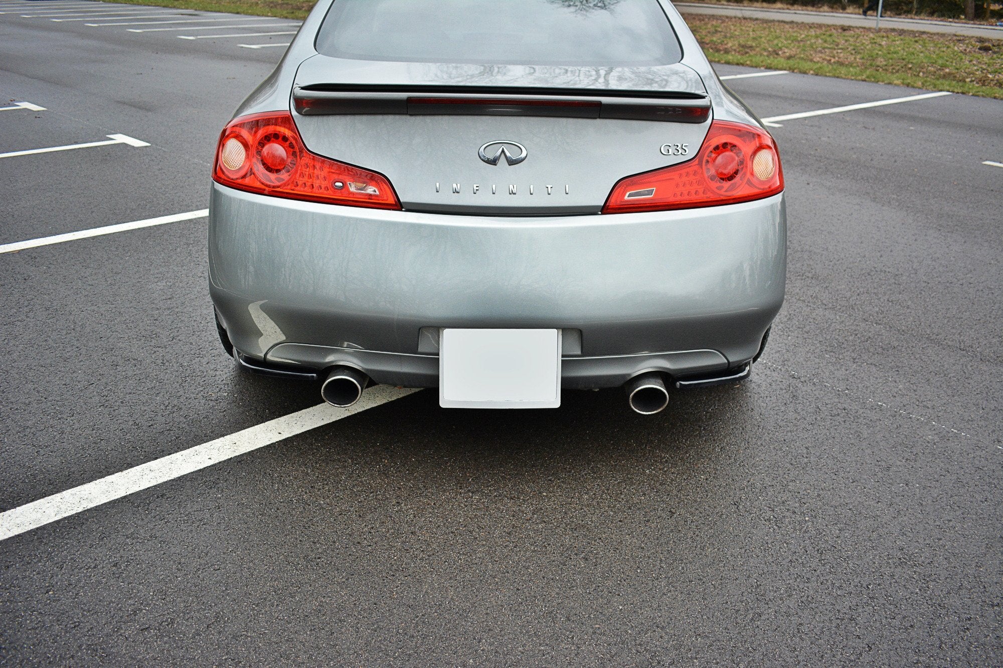 Maxton Design Heck Ansatz Flaps Diffusor passend für Infiniti G35 Coupe schwarz Hochglanz