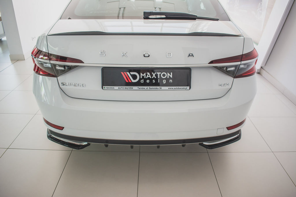 Maxton Design Heck Ansatz Flaps Diffusor passend für Skoda Superb Liftback / Combi Mk3 Facelift schwarz Hochglanz