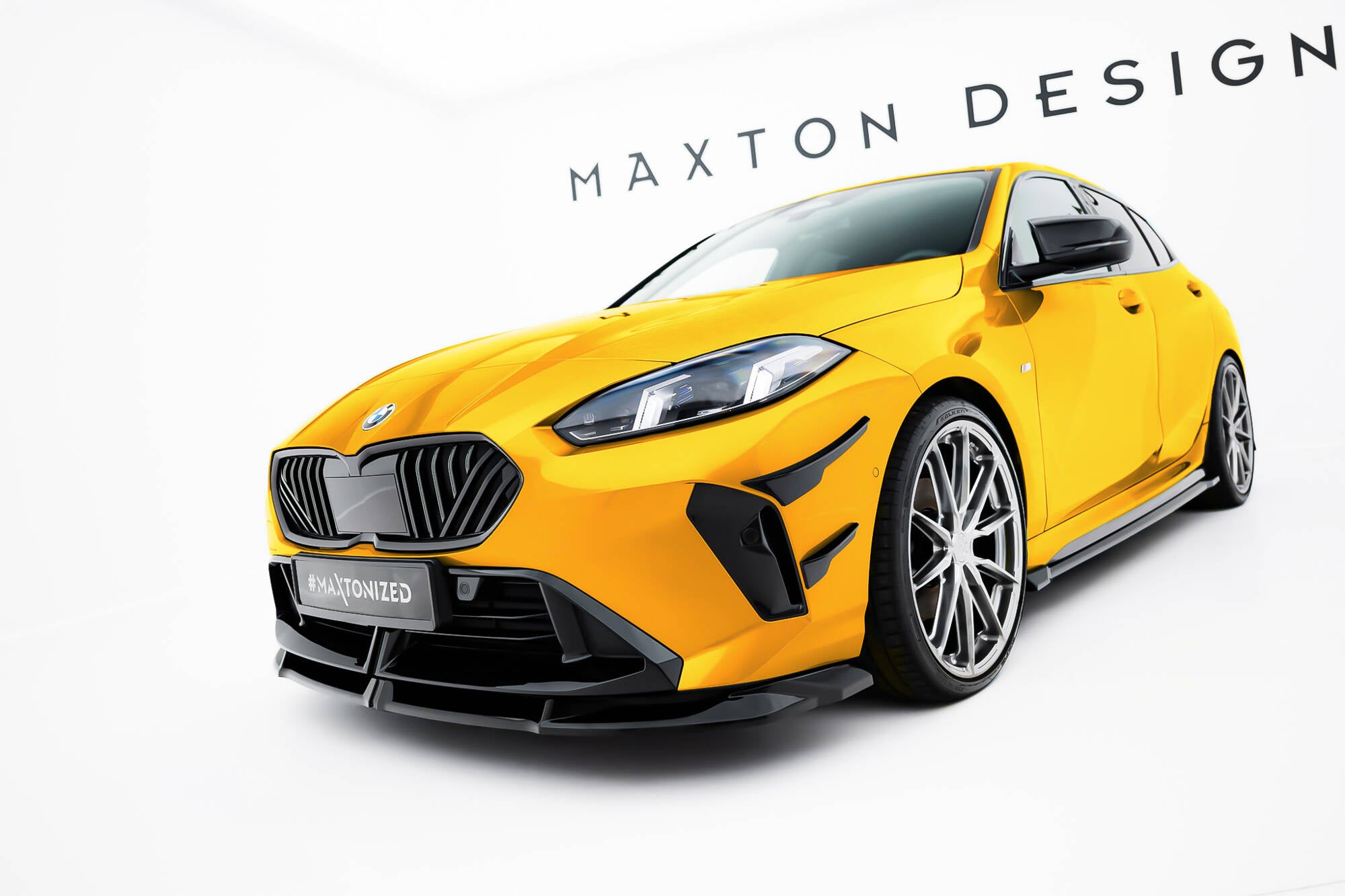 Maxton Design Street+ Spoilerlippe Front Ansatz V.3 passend für BMW 1er M-Paket F70 schwarz Hochglanz