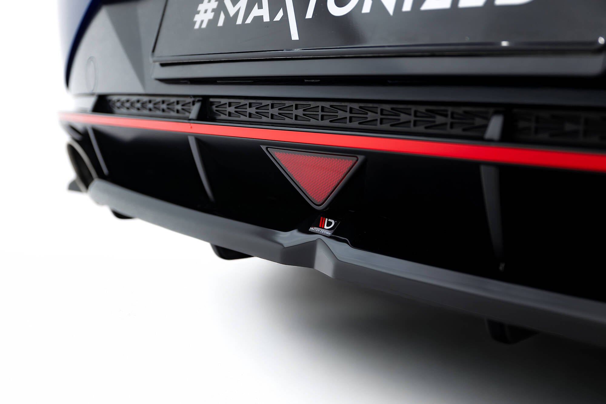 Maxton Design Mittlerer Diffusor Heck Ansatz DTM Look passend für Hyundai Elantra N Mk7 schwarz Hochglanz