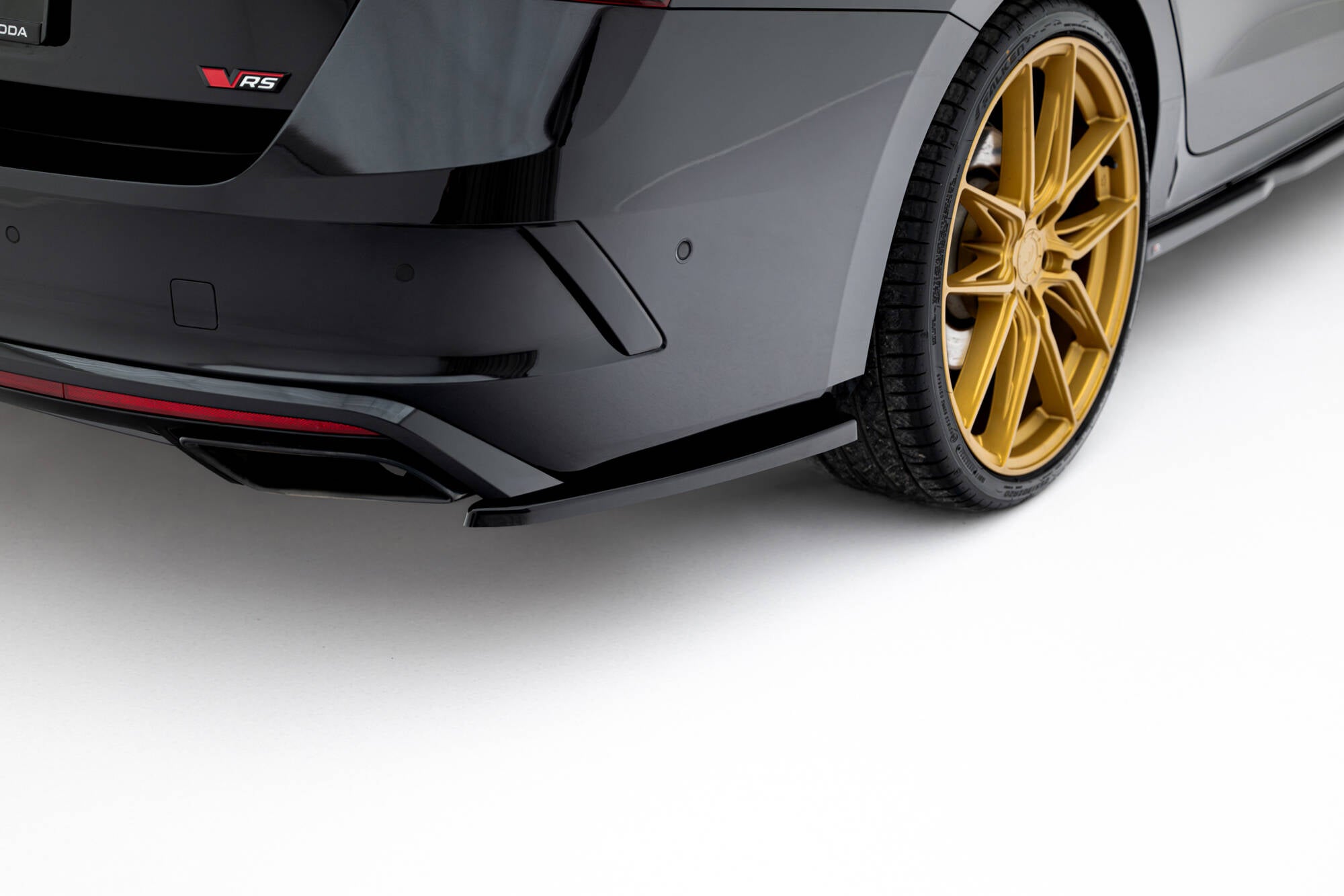 Maxton Design Heck Ansatz Flaps Diffusor V.1 passend für Skoda Octavia RS Liftback / Combi Mk4 Facelift schwarz Hochglanz