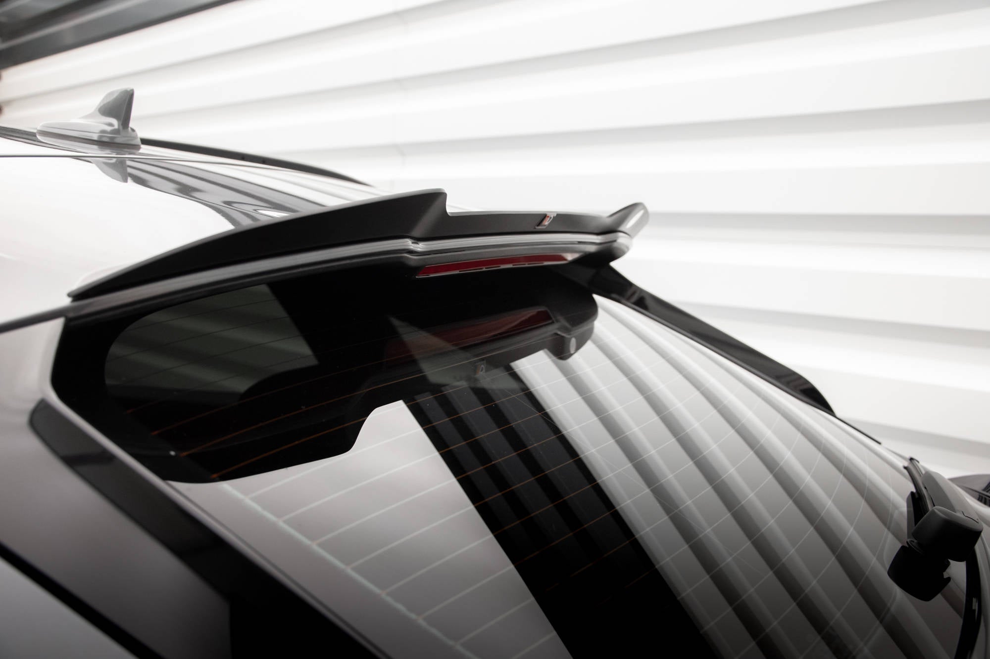 Maxton Design Höher Spoiler CAP passend für Audi SQ5 / Q5 S-Line Sportback Mk2 Facelift schwarz Hochglanz
