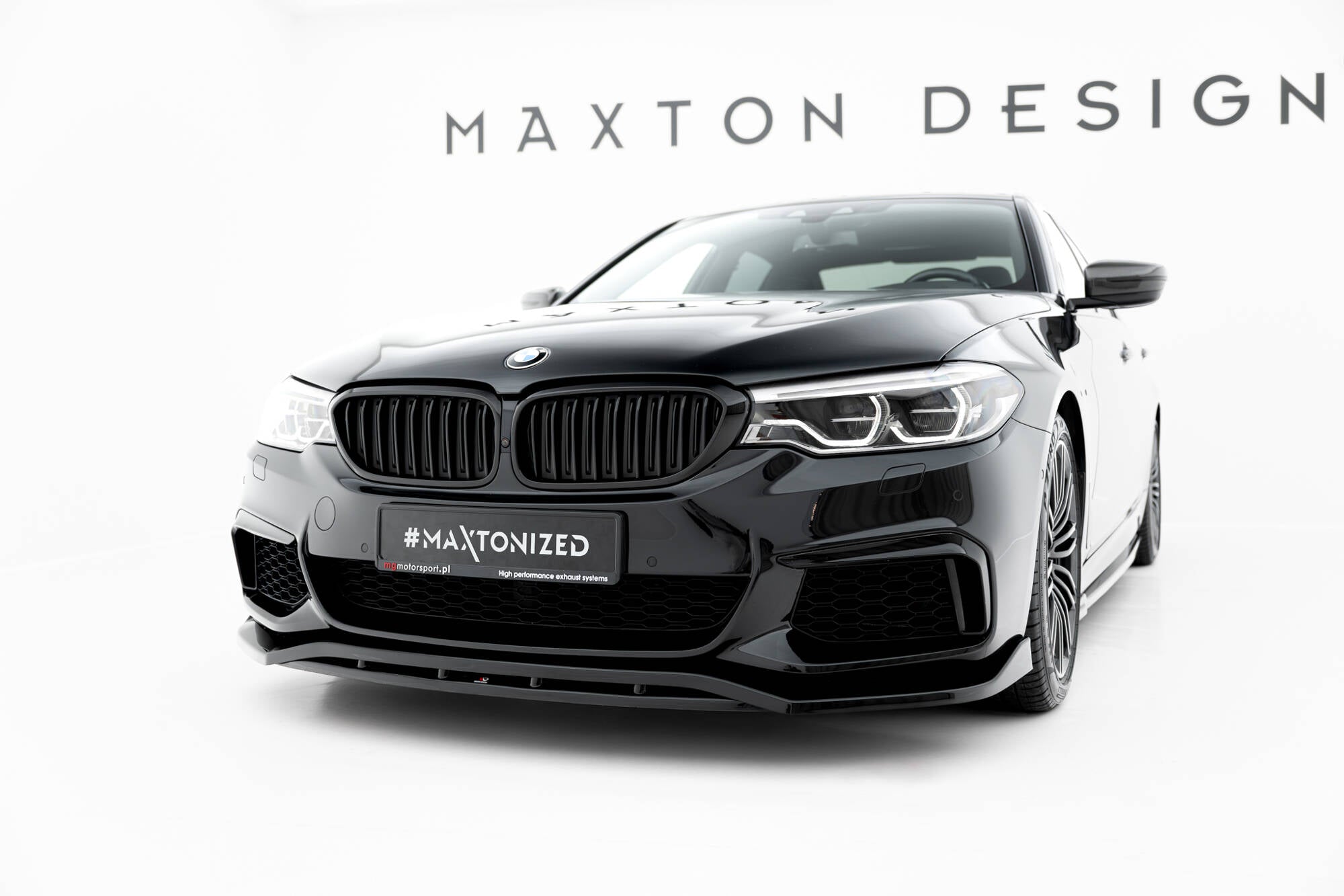 Maxton Design Street+ Spoilerlippe Front Ansatz V.3 passend für BMW M550i / M550d Limousine G30 schwarz Hochglanz