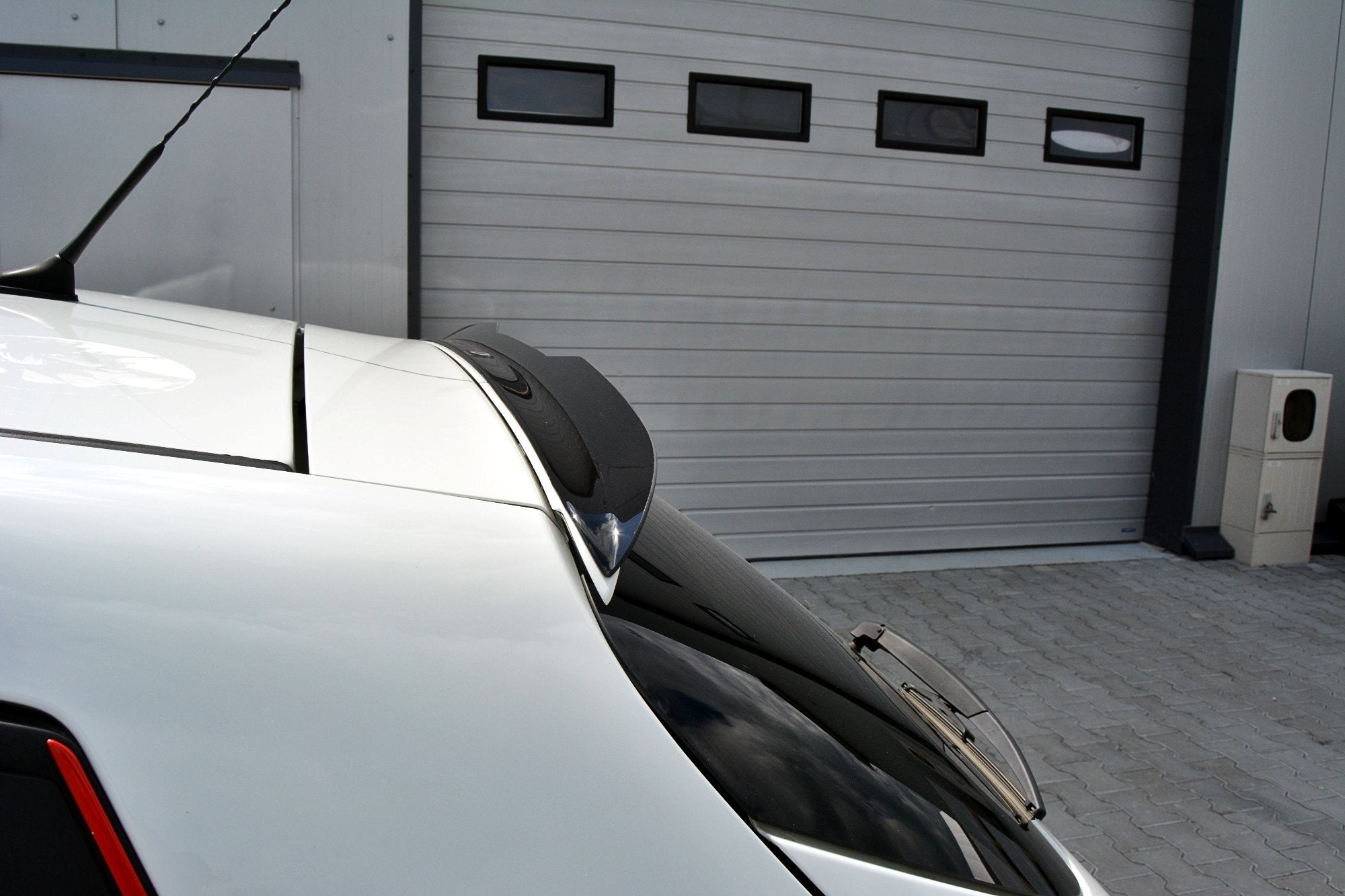 Maxton Design Spoiler CAP passend für Fiat Bravo Mk2 Sport schwarz Hochglanz