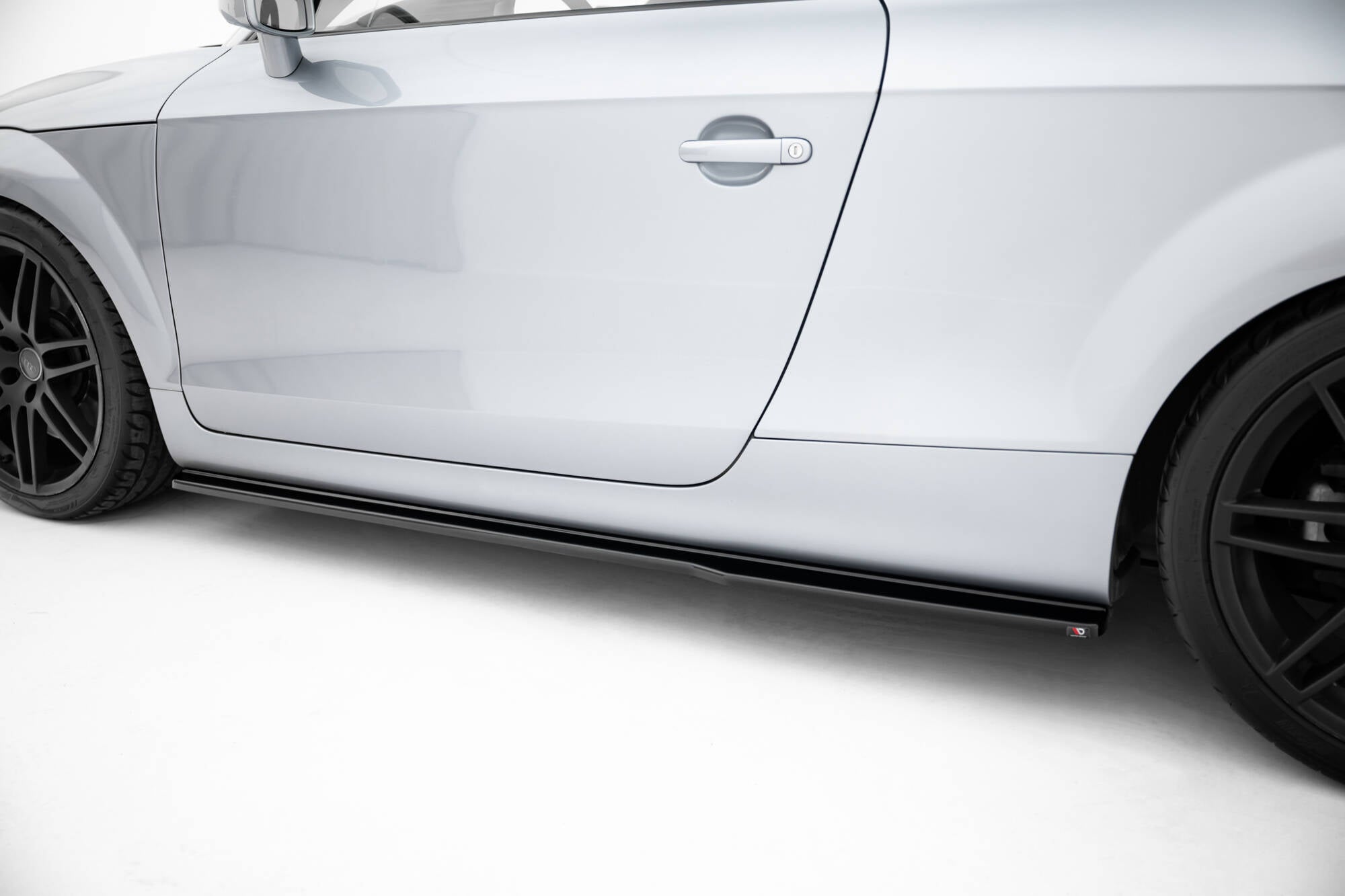 Maxton Design Street+ Seitenschweller Leisten passend für V.1 passend für Audi TT S / TT S-Line 8J Facelift schwarz Hochglanz