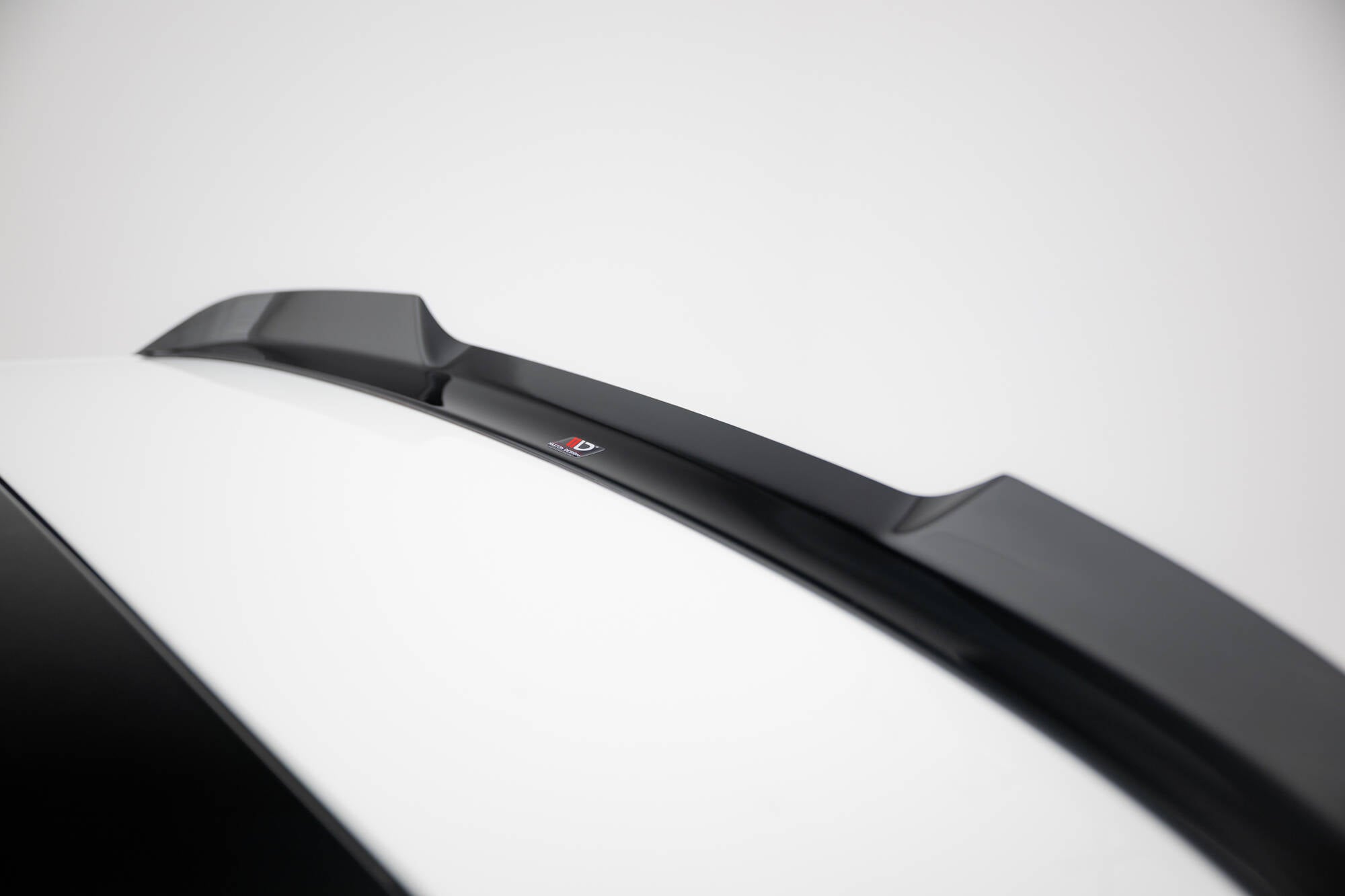 Maxton Design Spoiler CAP V.2 passend für VW Golf GTI / GTE / GTD / R-Line / R Mk8 schwarz Hochglanz