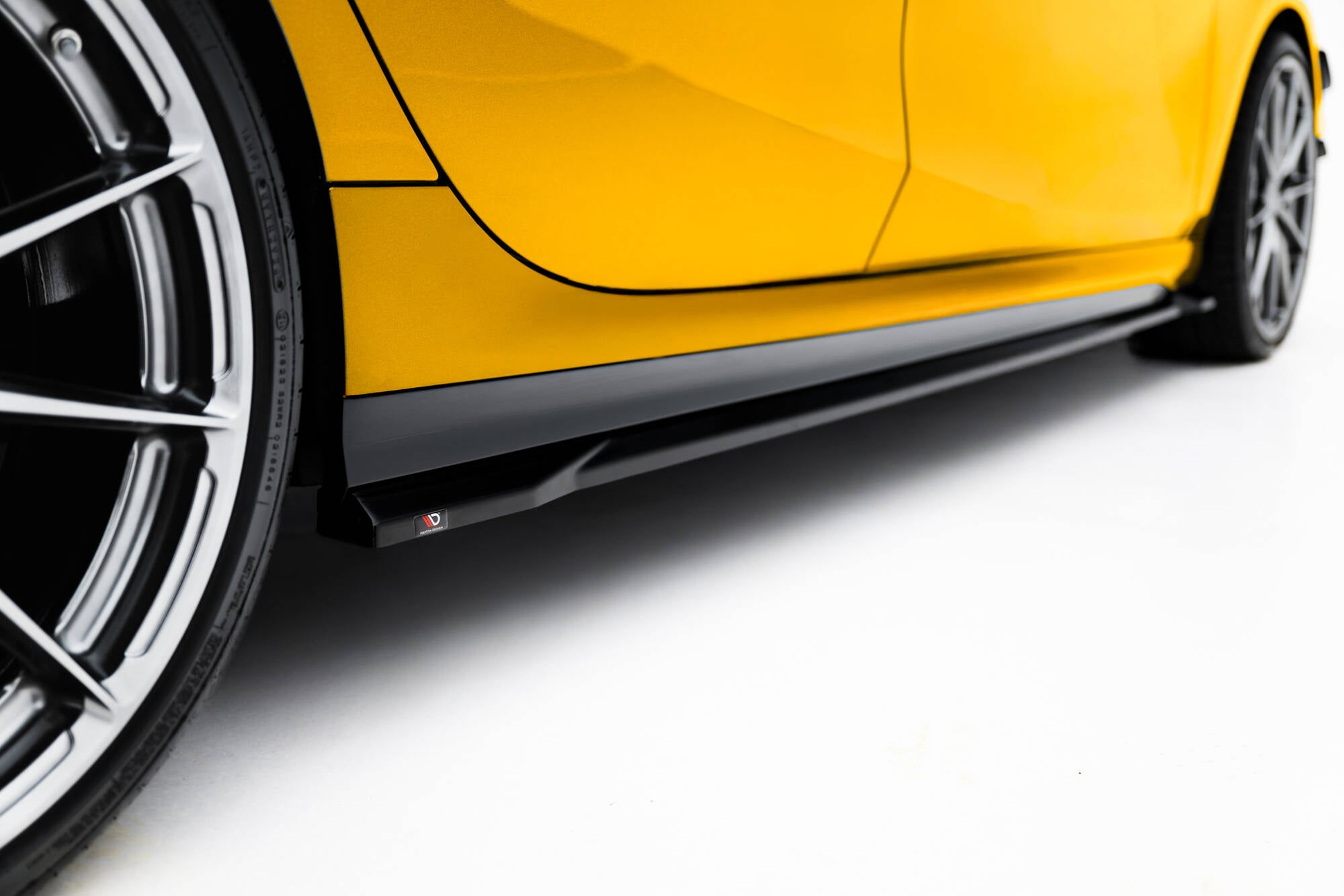 Maxton Design Street+ Seitenschweller Leisten passend für V.3 passend für BMW 1er M-Paket F70 schwarz Hochglanz