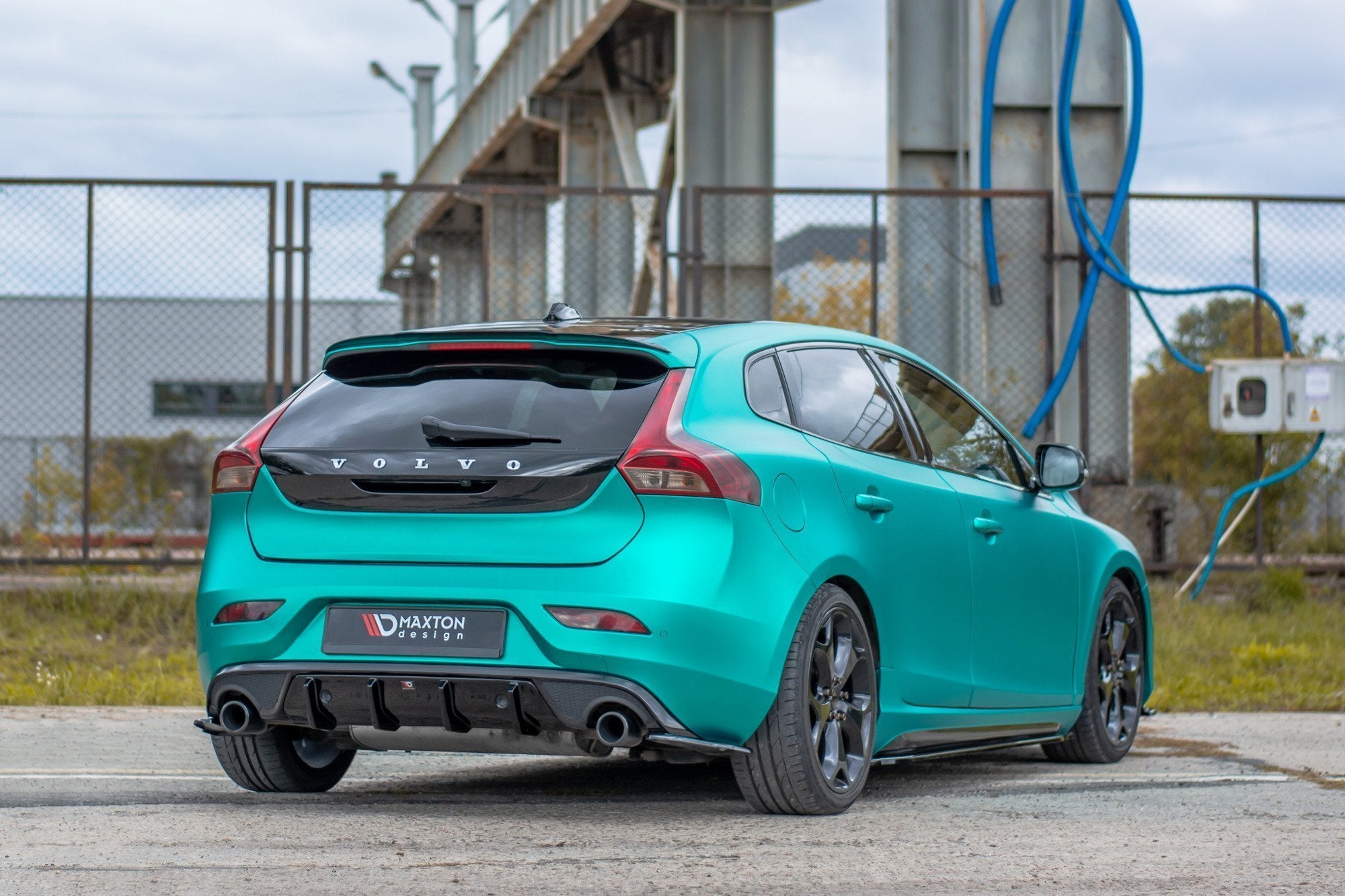 Maxton Design Diffusor Heck Ansatz passend für Volvo V40 R-design schwarz Hochglanz