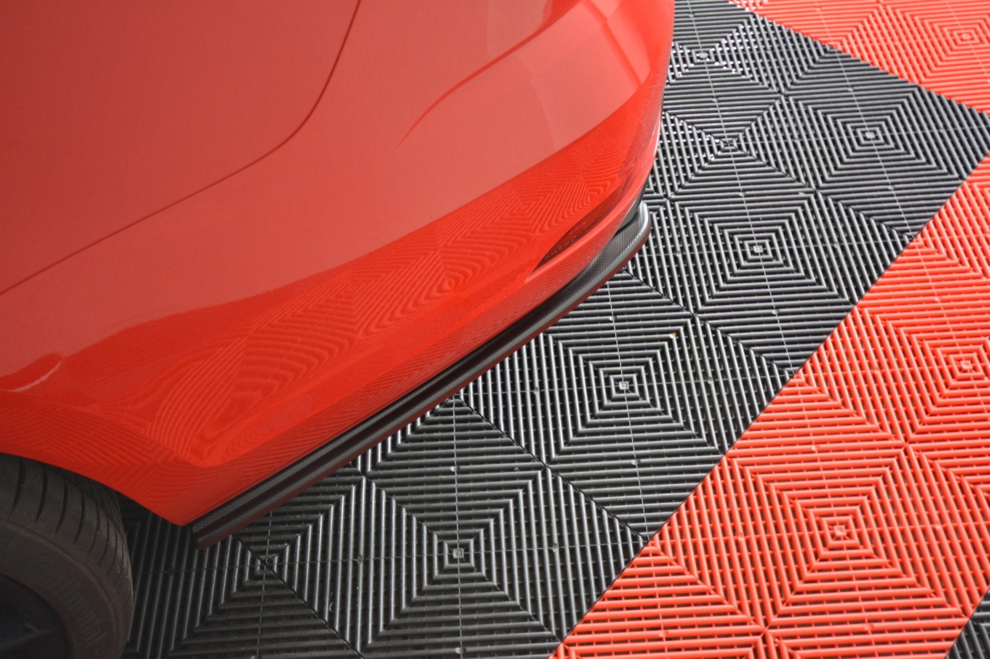 Maxton Design Heck Ansatz Flaps Diffusor V.1 passend für VW GOLF 7 R VARIANT FACELIFT schwarz Hochglanz