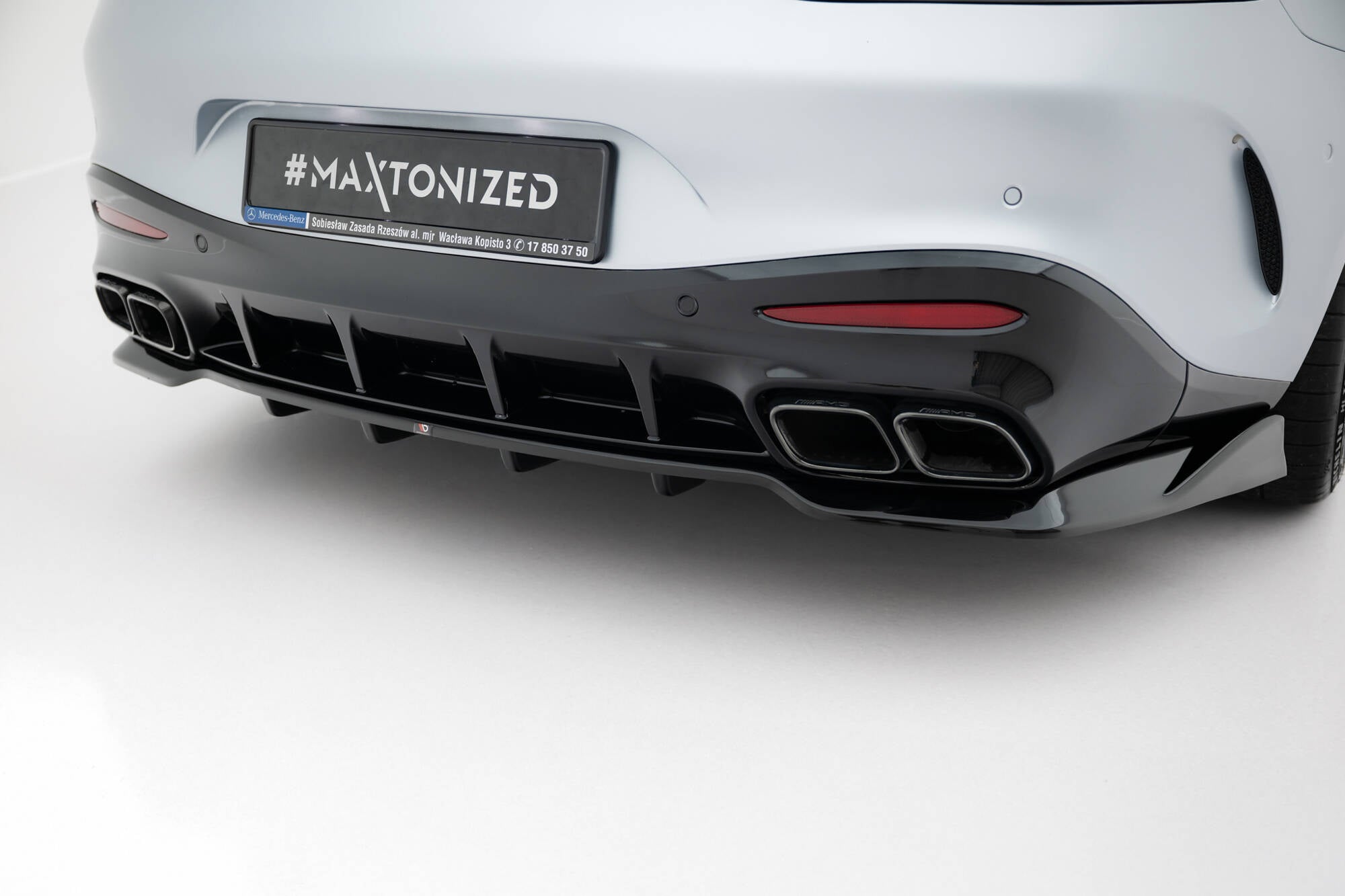 Maxton Design Street+ Mittlerer Diffusor RACE V.2 passend für Mercedes-AMG GT 63 / 55 / 63 S E Performance C192 schwarz Hochglanz
