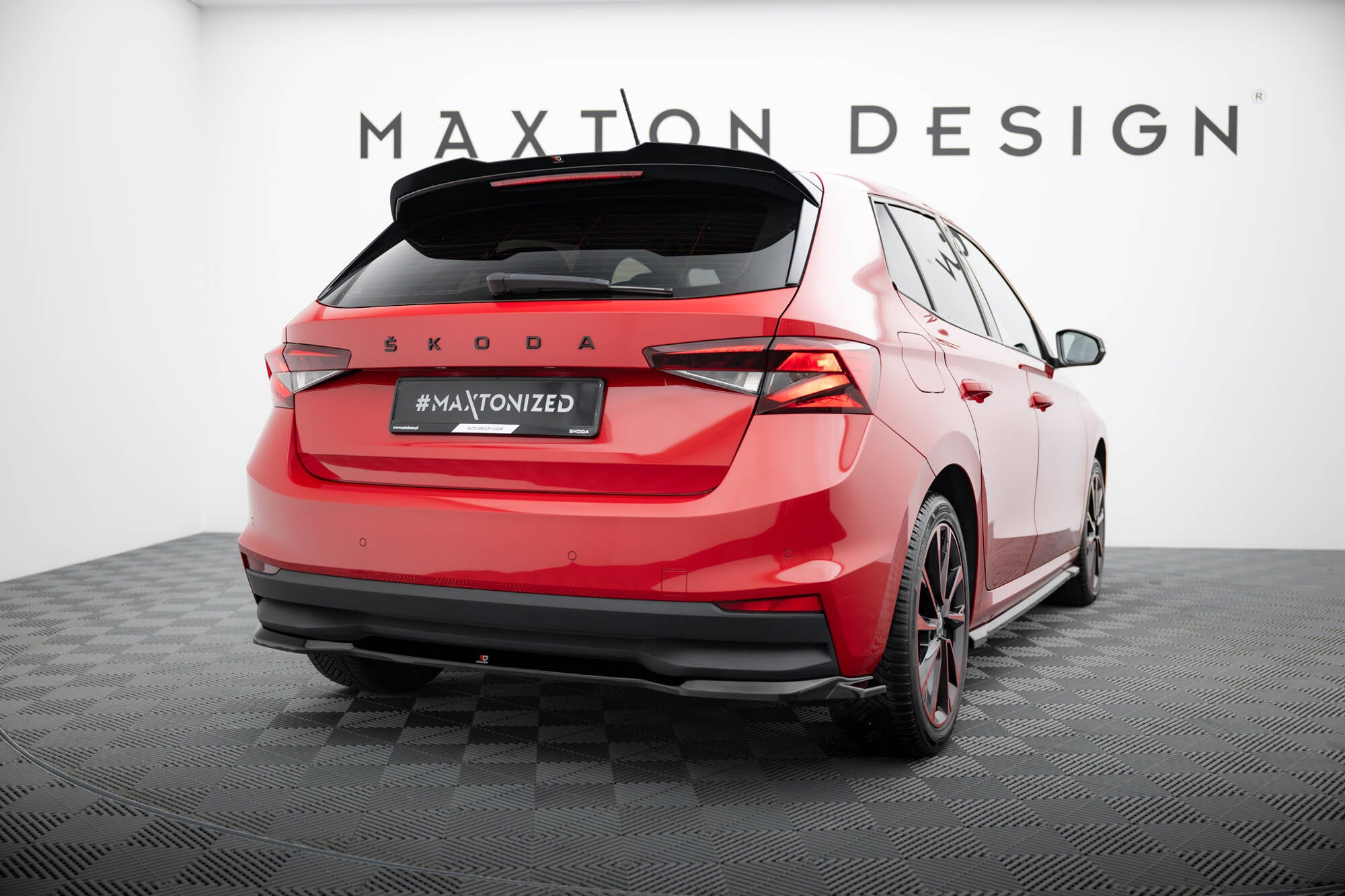 Maxton Design Spoiler CAP passend für Skoda Fabia Mk4 schwarz Hochglanz