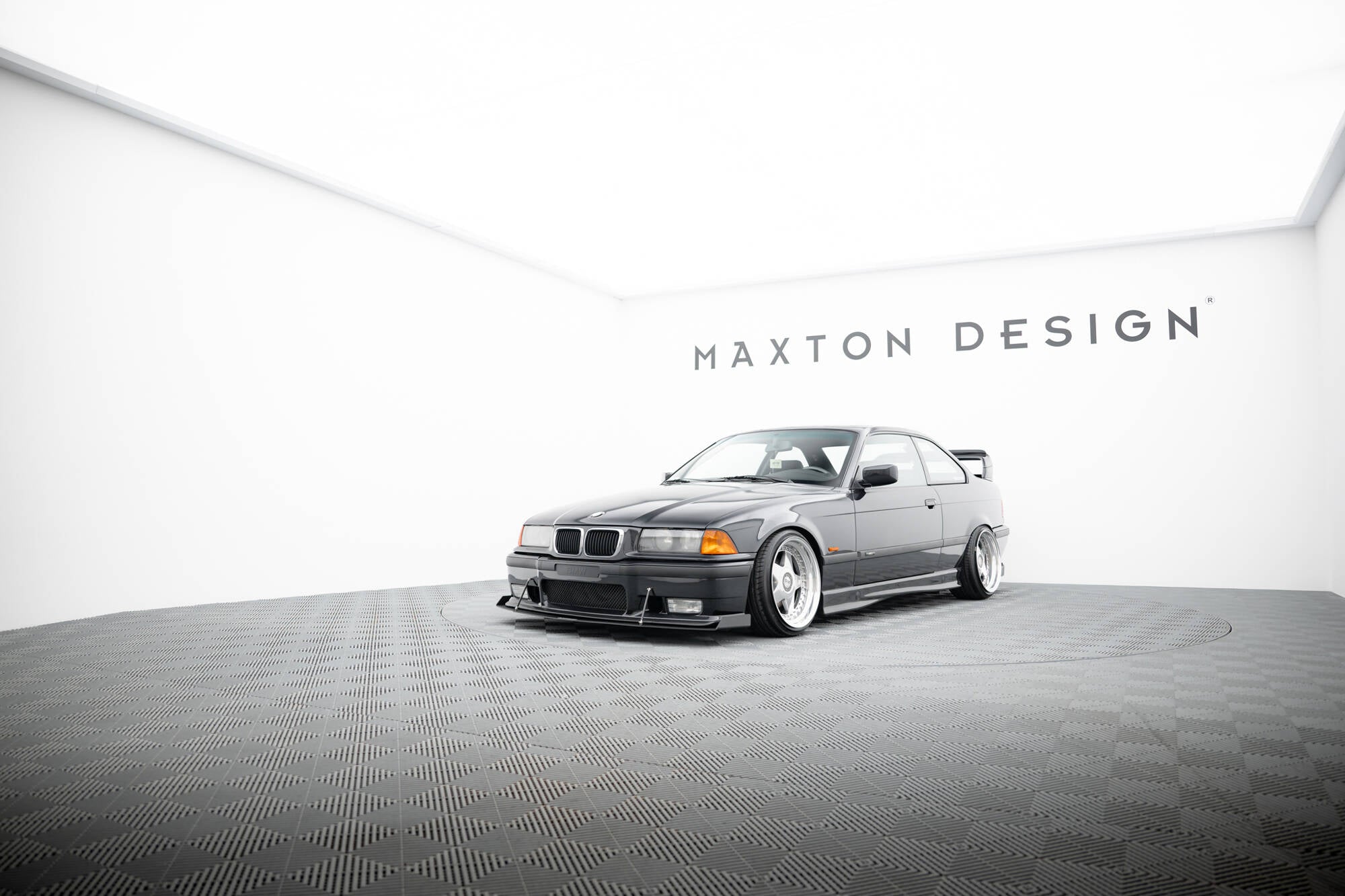 Maxton Design Racing Street+ Spoilerlippe Front Ansatz passend für BMW M3 / 3 M-Paket Coupe / Cabrio E36