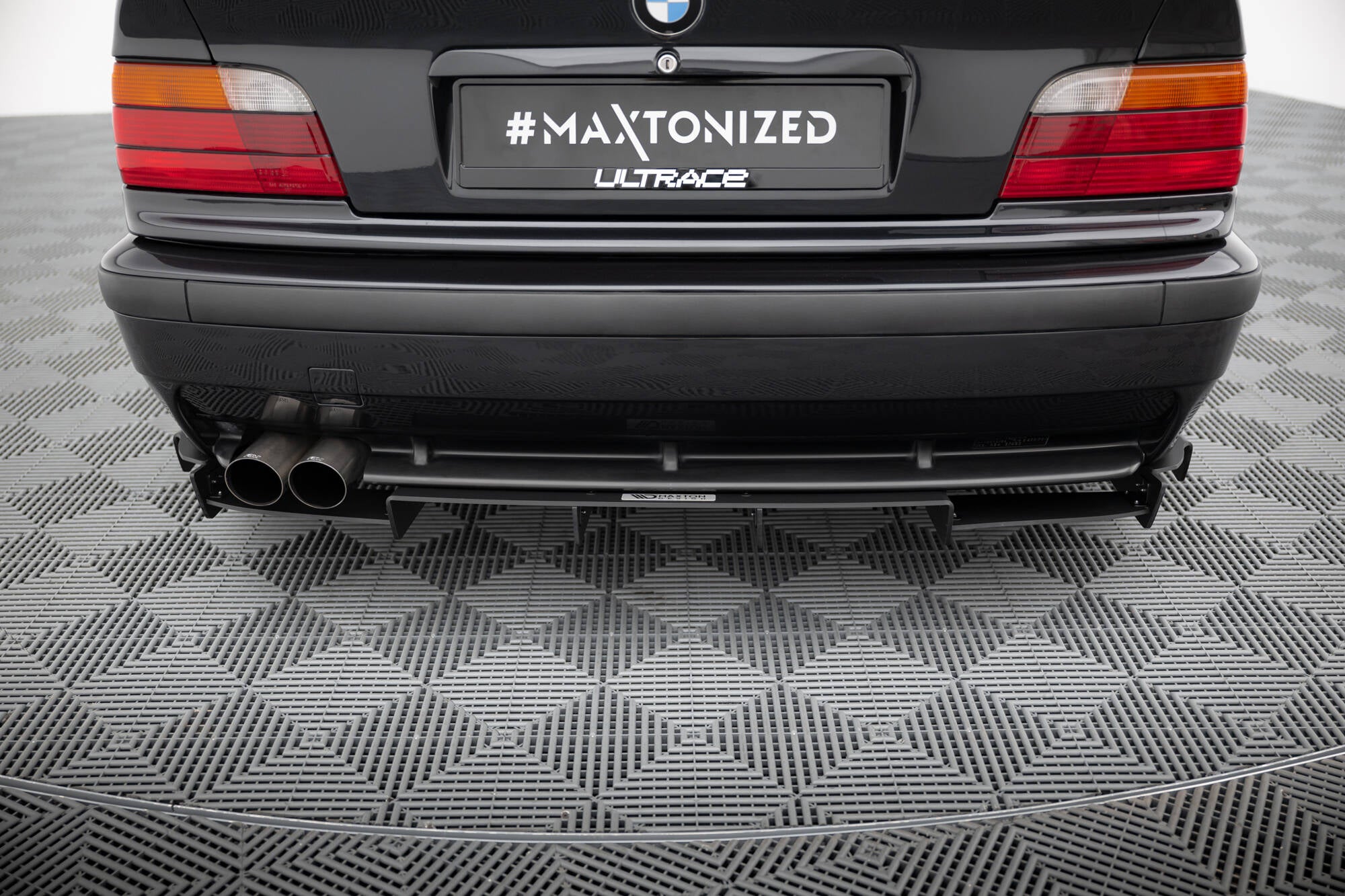 Maxton Design Diffusor Heck Ansatz passend für Heckschürze passend für BMW M3 / 3 M-Paket Coupe / Cabrio E36