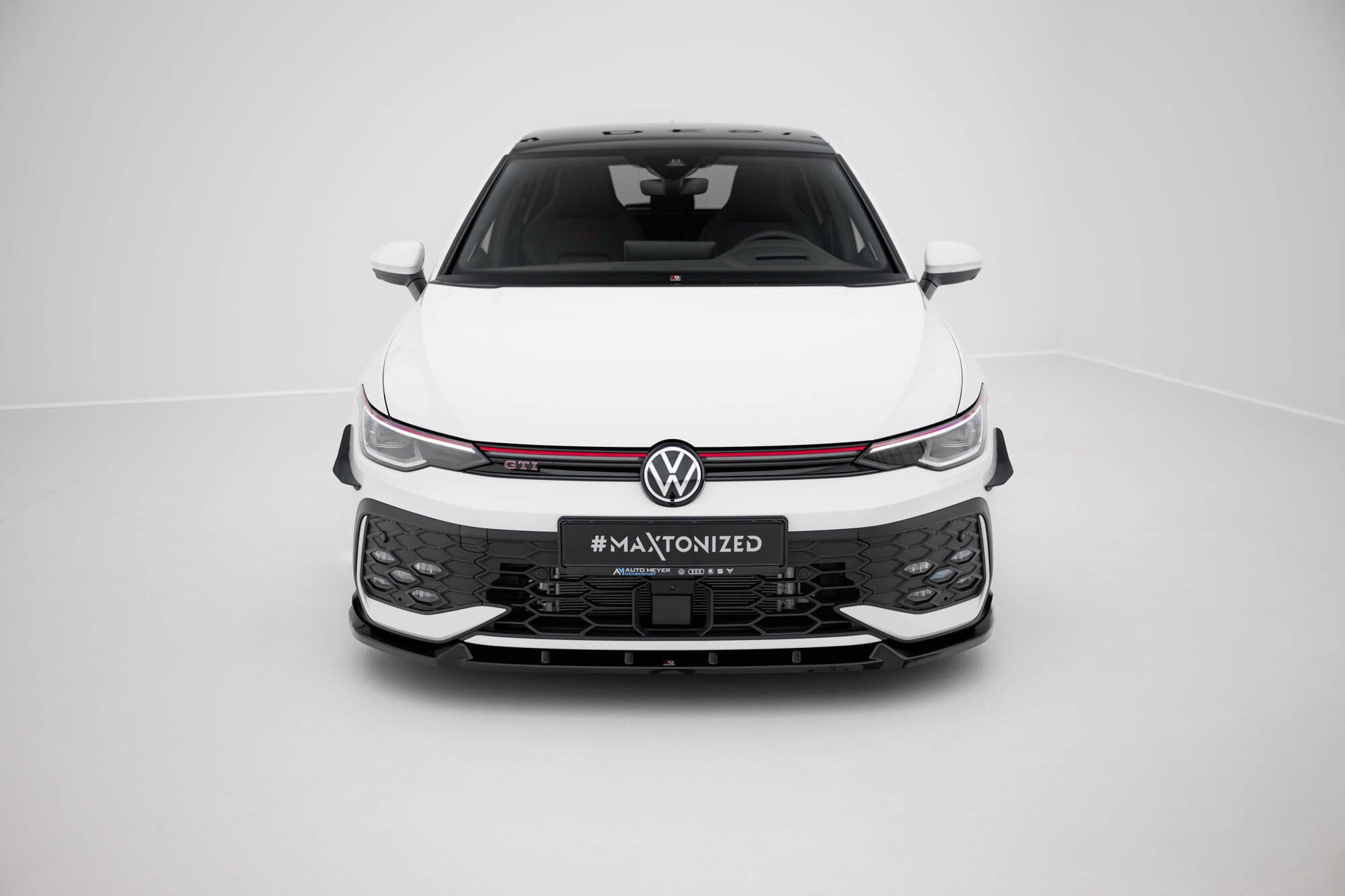 Maxton Design Street+ Spoilerlippe Front Ansatz V.2 passend für VW Golf GTI / GTE / R-Line Mk8 Facelift schwarz Hochglanz